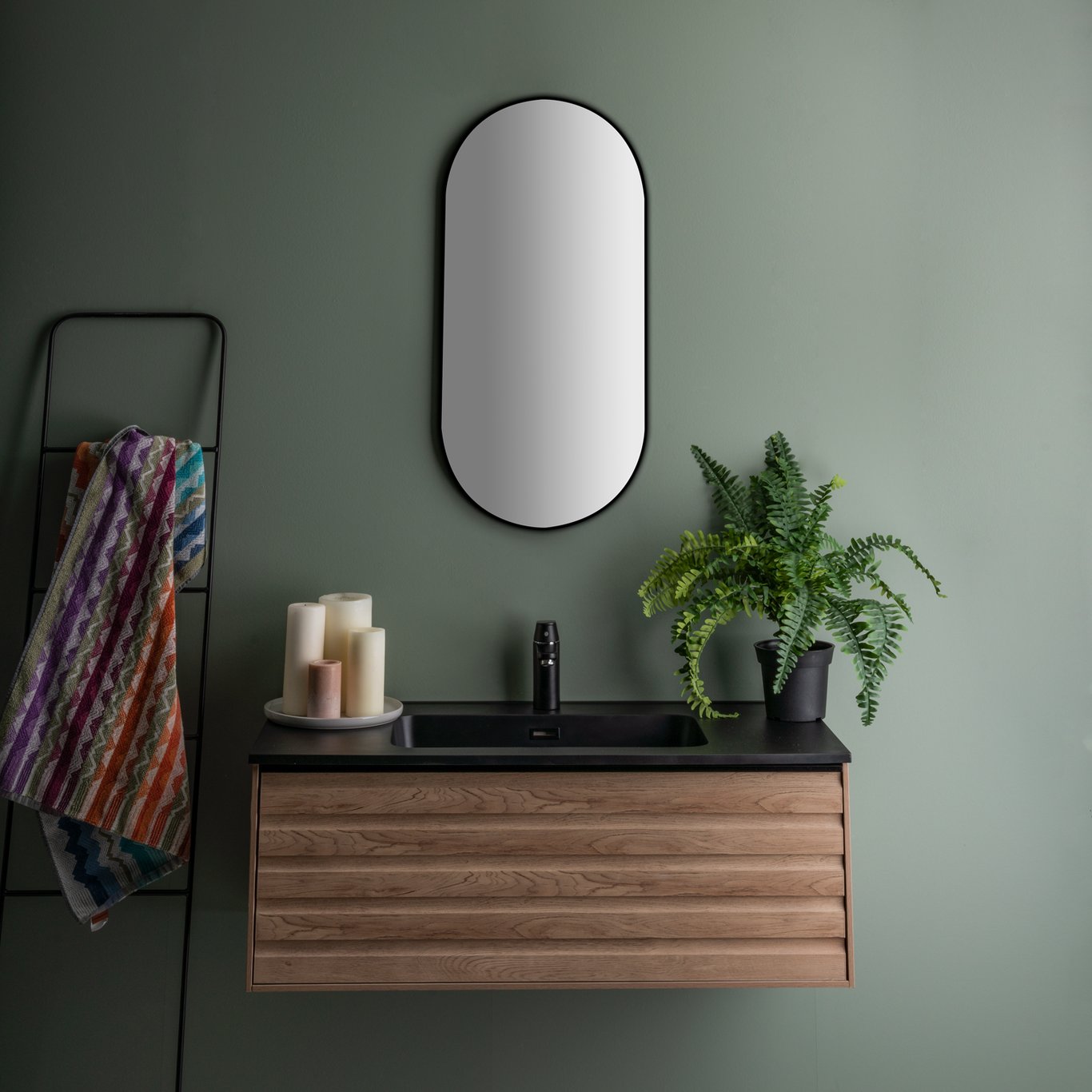 LIND OVAL SPEIL M/SORT RAMME 40X85CM LIND OVAL SPEIL M/SORT RAMME 40X85CM