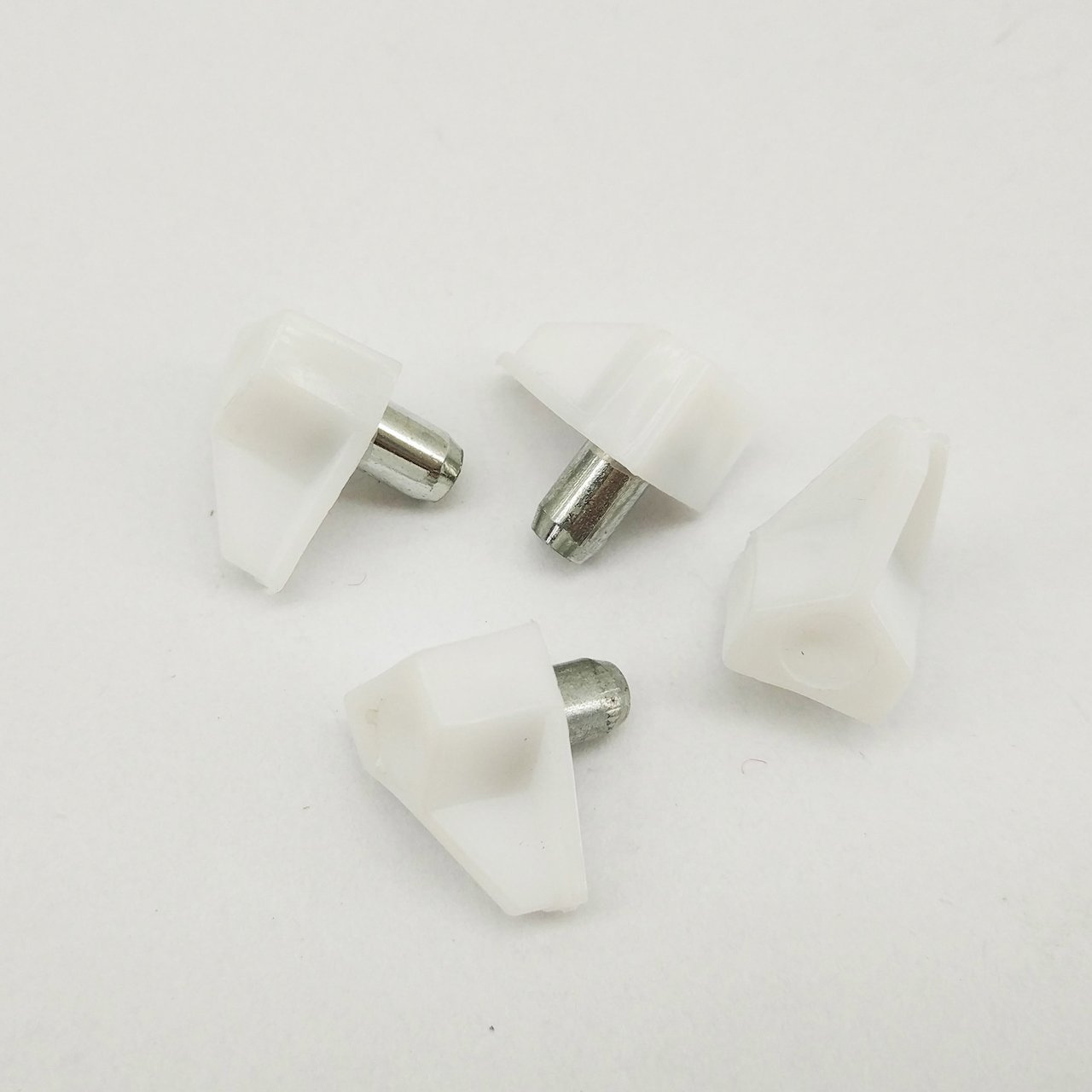 LIND HYLLEKNEKTSETT 1 LIND HYLLEKNEKTSETT 1