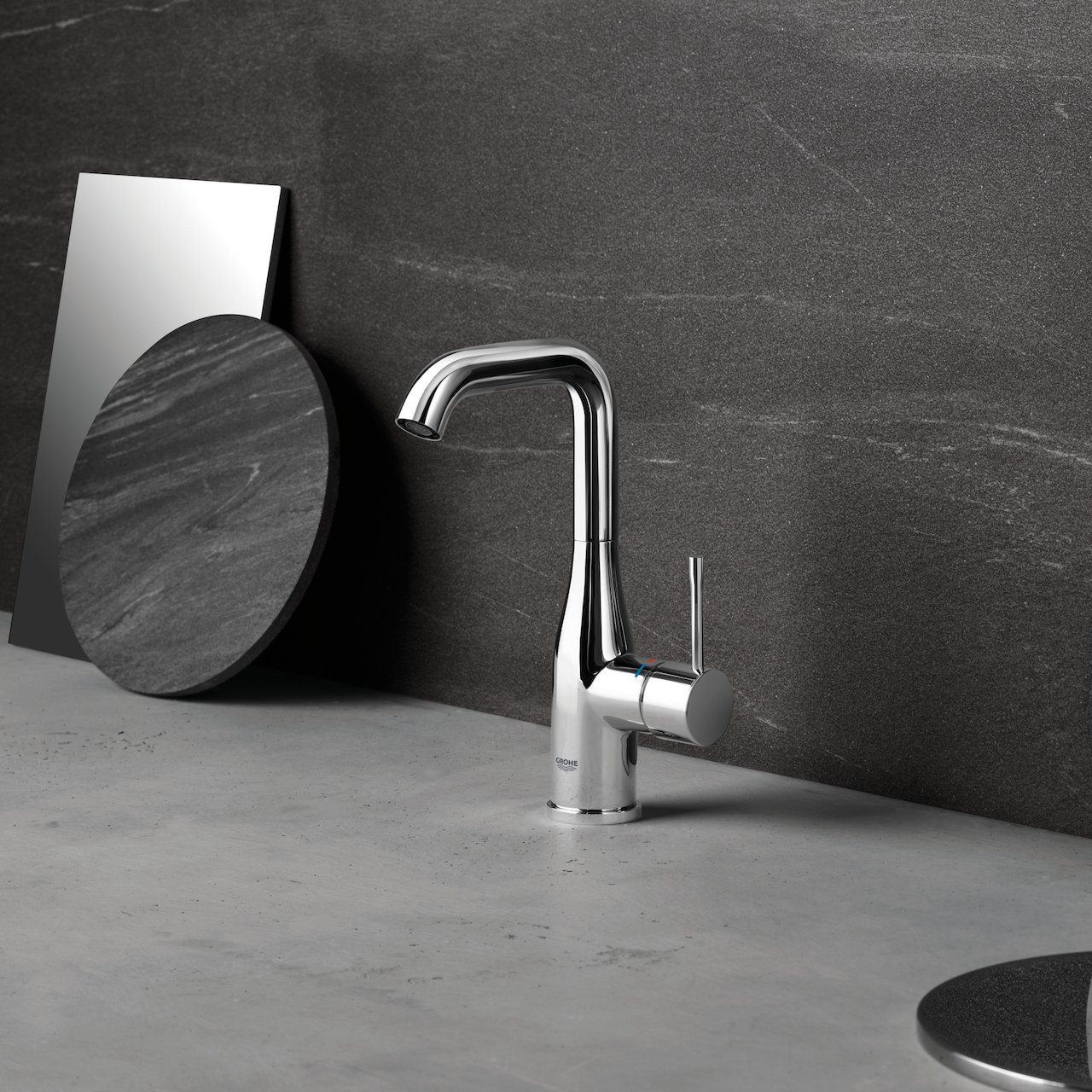 GROHE ESSENCE L SERVANTBATTERI M/OPPLØFT KROM GROHE ESSENCE L SERVANTBATTERI M/OPPLØFT KROM