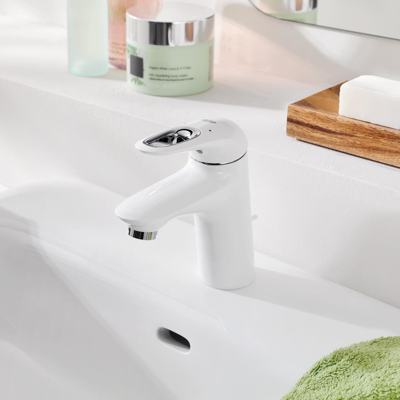 GROHE EUROSTYLE SERVANTBATTERI SMALL M/OPPLØFTSVENTIL, HVIT/KROM GROHE EUROSTYLE SERVANTBATTERI SMALL M/OPPLØFTSVENTIL, HVIT/KROM