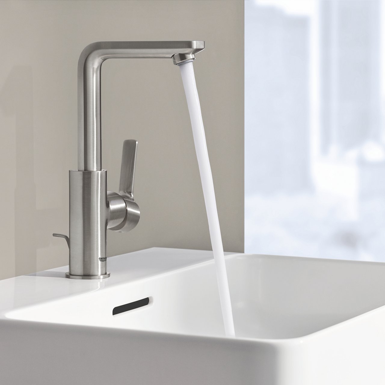 GROHE LINEARE L SERVANTBATTERI M/OPPLØFT SUPERSTEEL GROHE LINEARE L SERVANTBATTERI M/OPPLØFT SUPERSTEEL