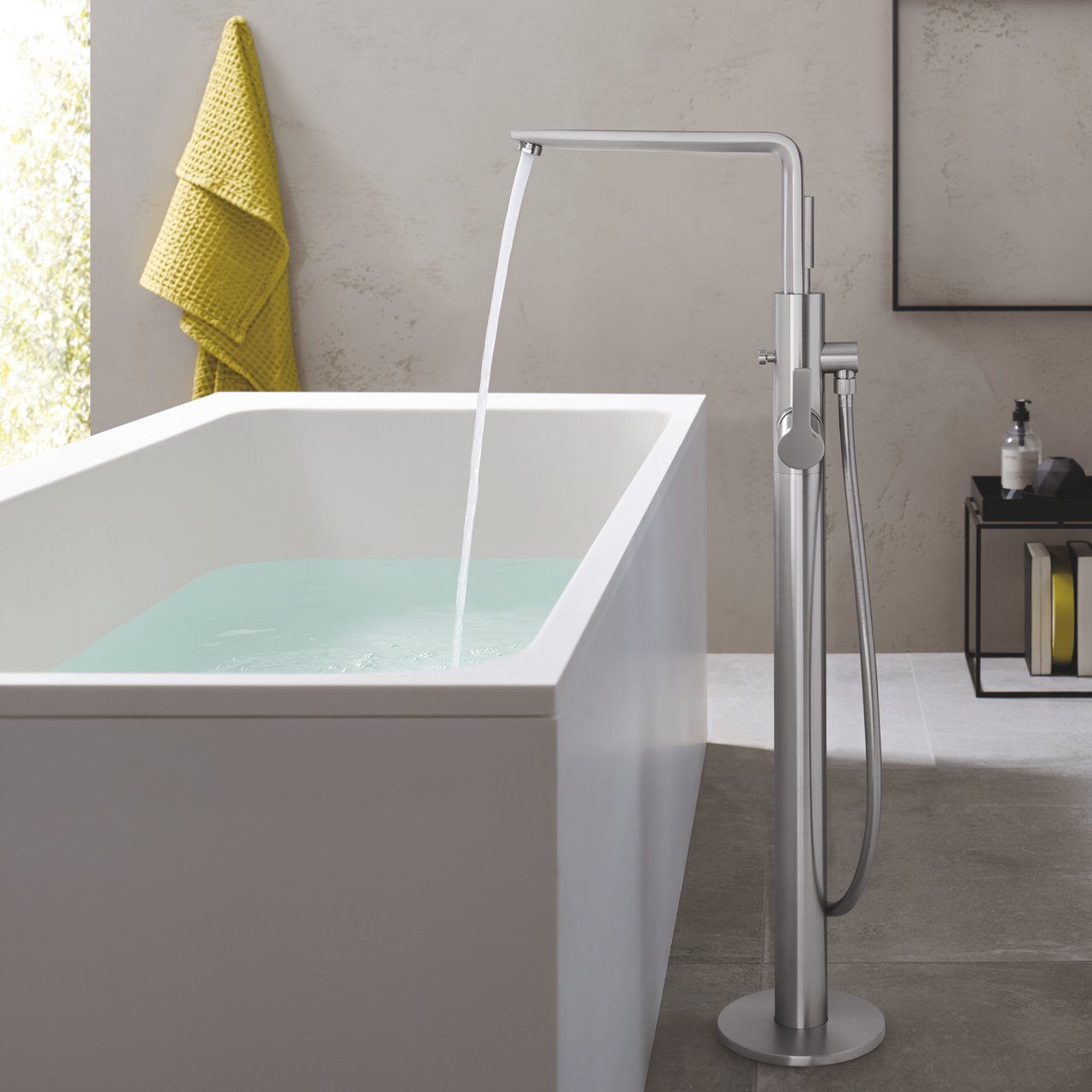 GROHE LINEARE FRITTSTÅENDE BADEKARARMATUR SUPERSTEEL GROHE LINEARE FRITTSTÅENDE BADEKARARMATUR SUPERSTEEL