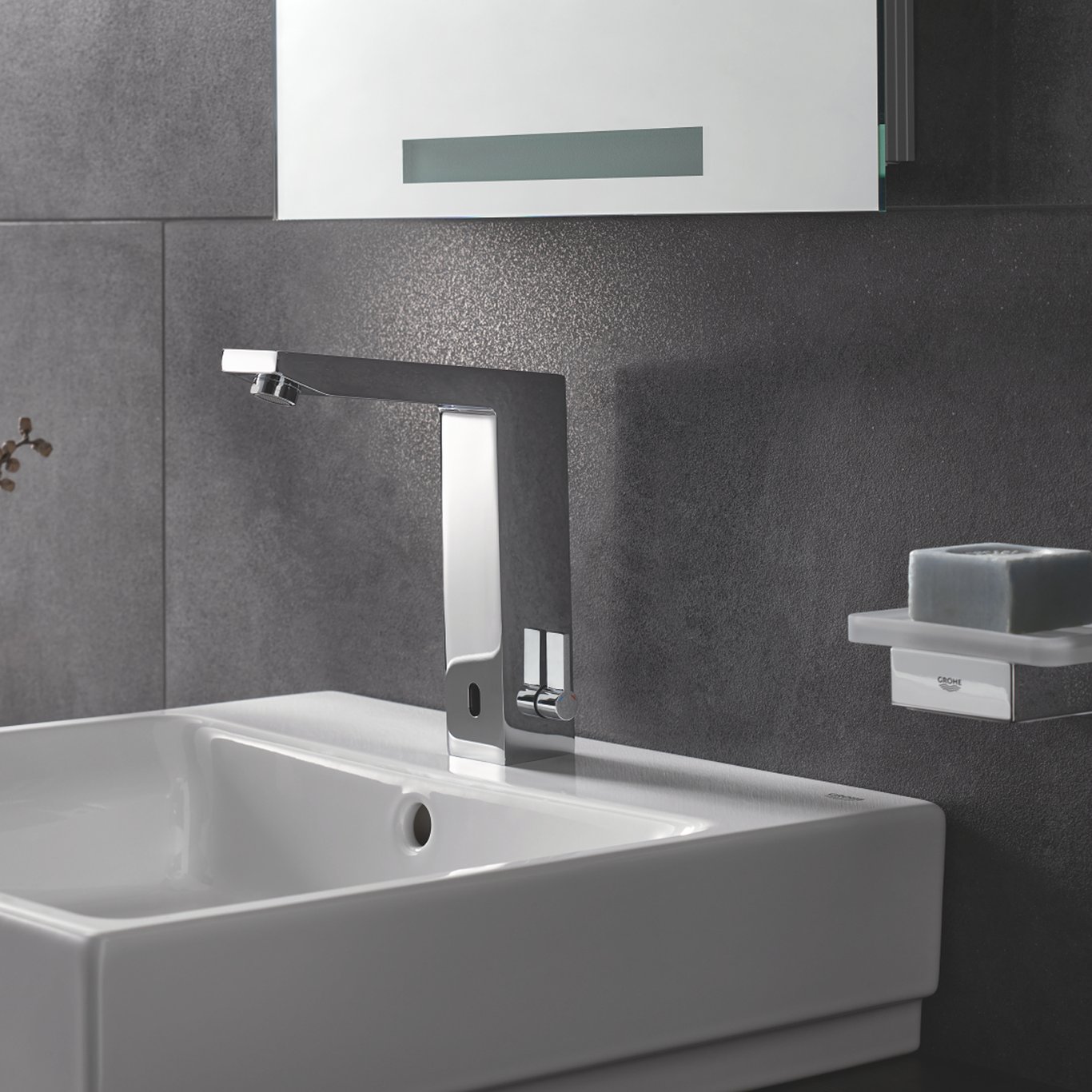 GROHE EUROCUBE E BERØRINGSFRITT SERVANTBATTERI 6V KROM GROHE EUROCUBE E BERØRINGSFRITT SERVANTBATTERI 6V KROM