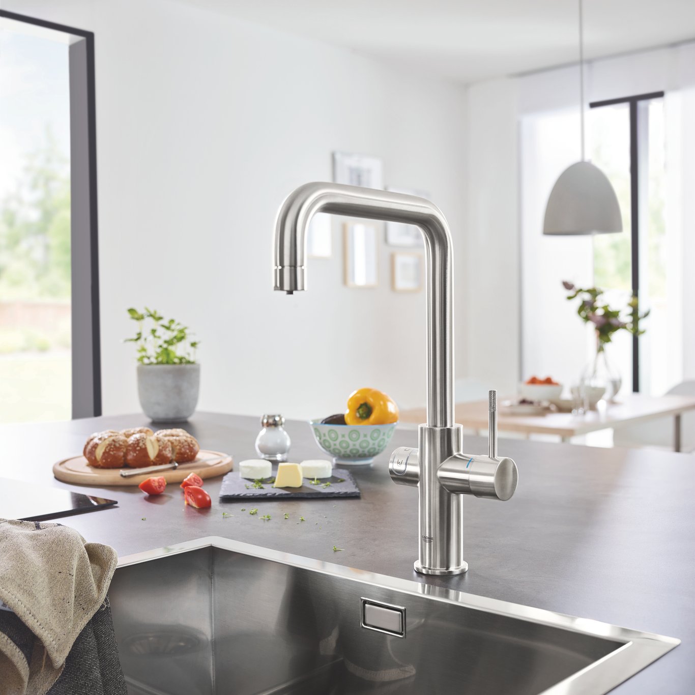 GROHE BLUE HOME KJØKKENARMATUR M/U-TUT OPPSTARTSSETT SUPERSTEEL