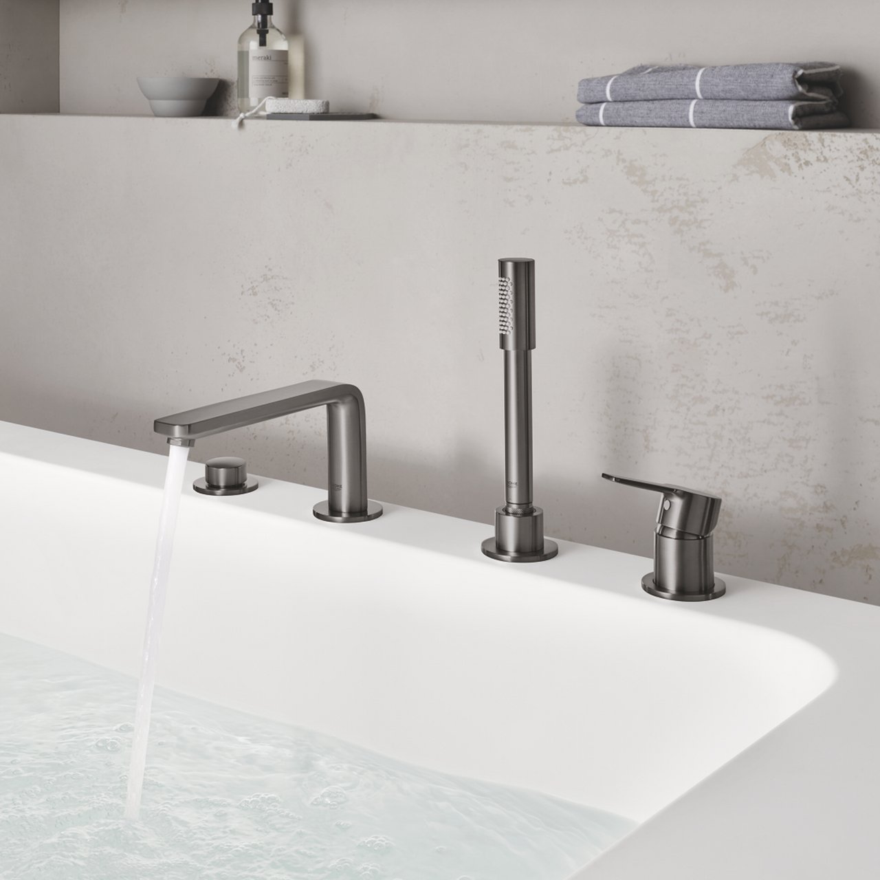 GROHE LINEARE 4-HULLS BADEKARBATTERI BØRSTET HARD GRAFITT GROHE LINEARE 4-HULLS BADEKARBATTERI BØRSTET HARD GRAFITT