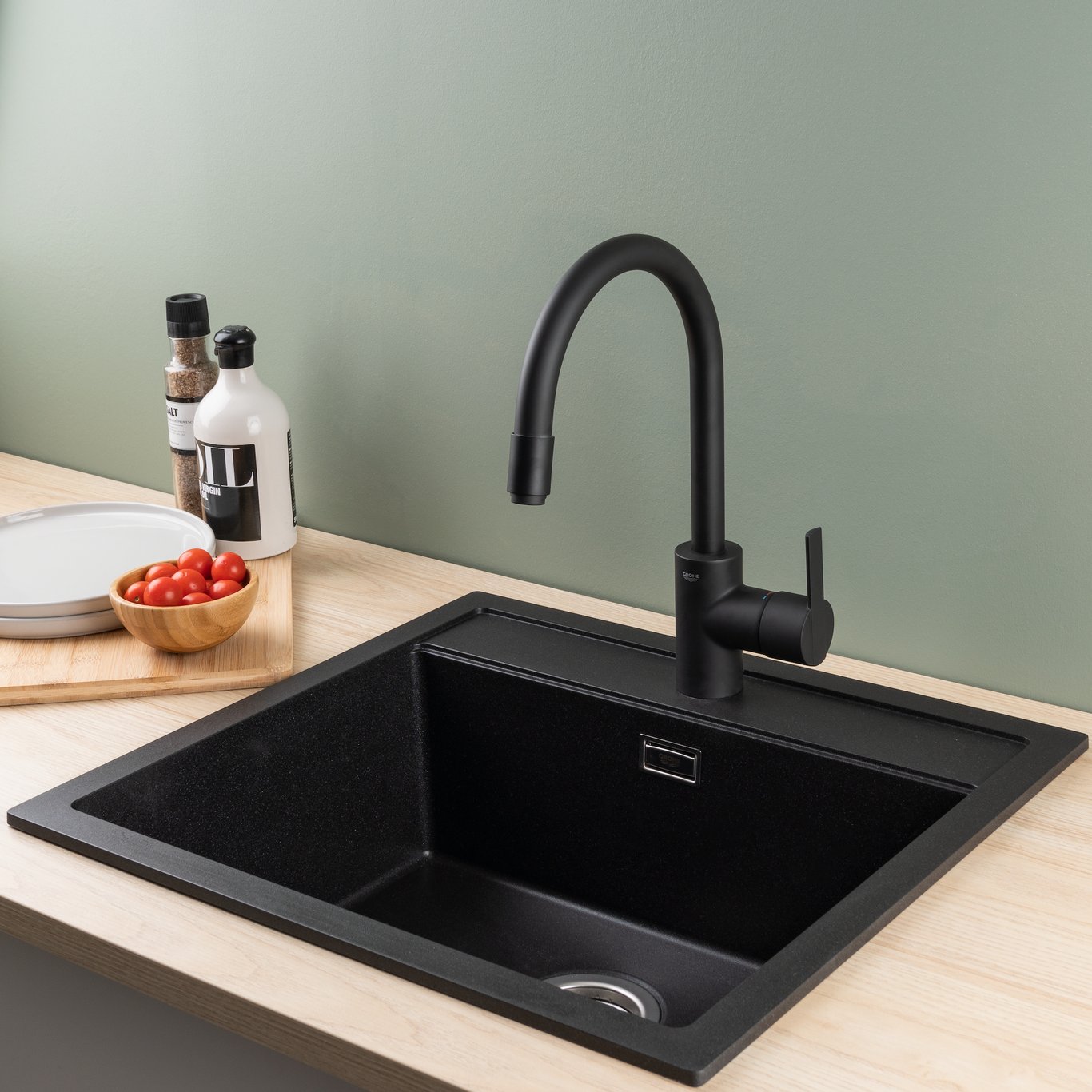 GROHE FEEL KJØKKENARMATUR C-TUT MATT SORT GROHE FEEL KJØKKENARMATUR C-TUT MATT SORT