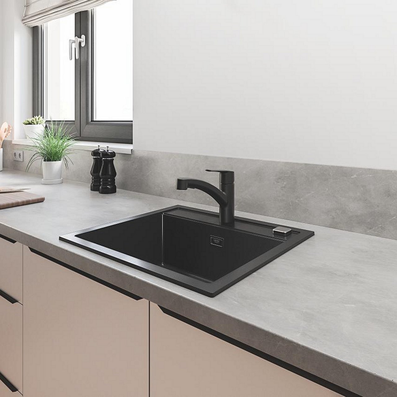 GROHE START KJØKKENARMATUR M/UTTREKK MATT SORT GROHE START KJØKKENARMATUR M/UTTREKK MATT SORT