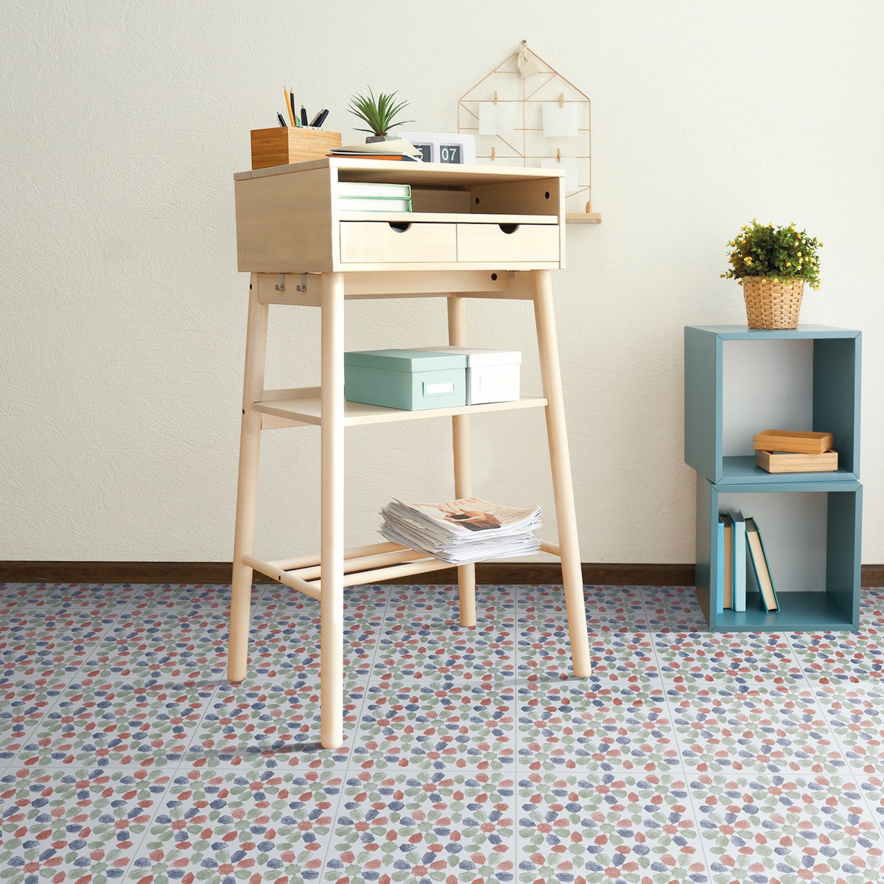 D-C-FIX CLASSIC SELVKLEBENDE GULVFLISER SPANISH LEAVES D-C-FIX CLASSIC SELVKLEBENDE GULVFLISER SPANISH LEAVES