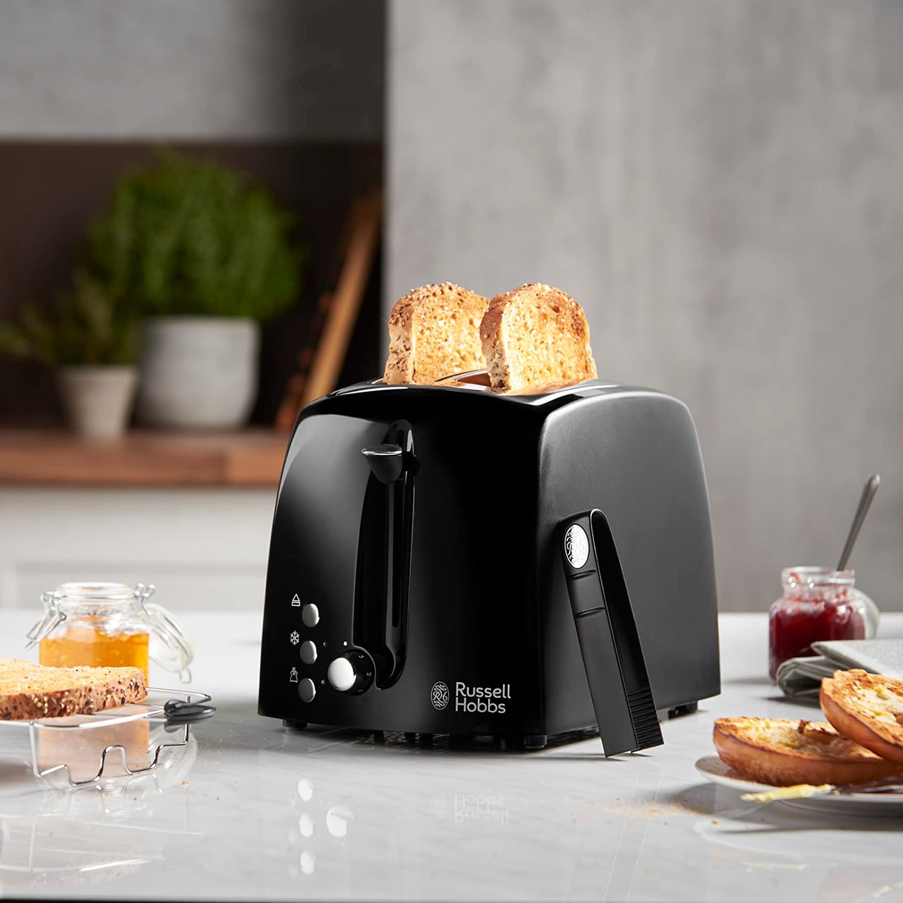 RUSSELL HOBBS BRØDRISTER RUSSELL ROBBS TEXTURES, SVART, 850W RUSSELL HOBBS BRØDRISTER RUSSELL ROBBS TEXTURES, SVART, 850W