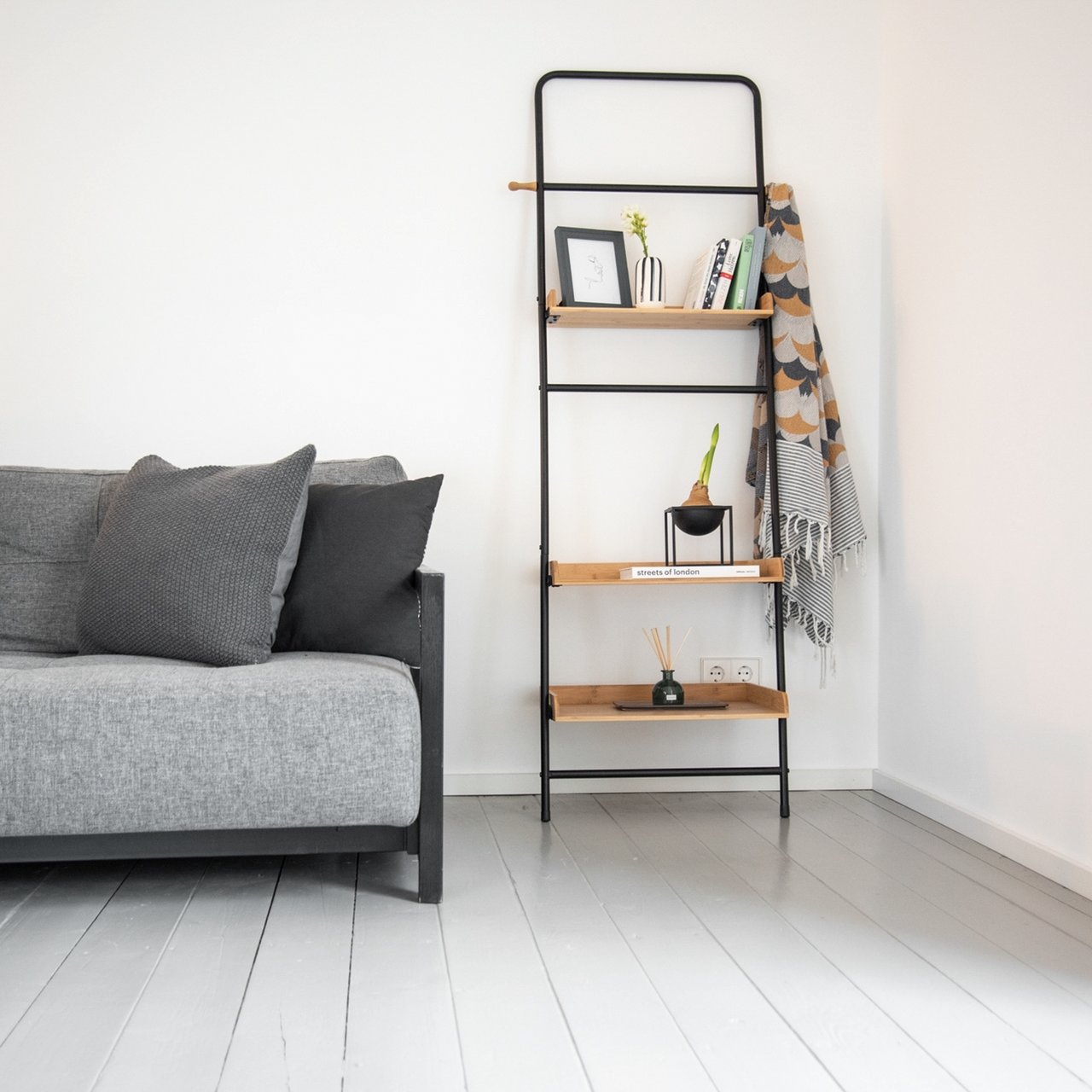 WENKO 3 ETG. STATIV SORT/BRUN WENKO 3 ETG. STATIV SORT/BRUN