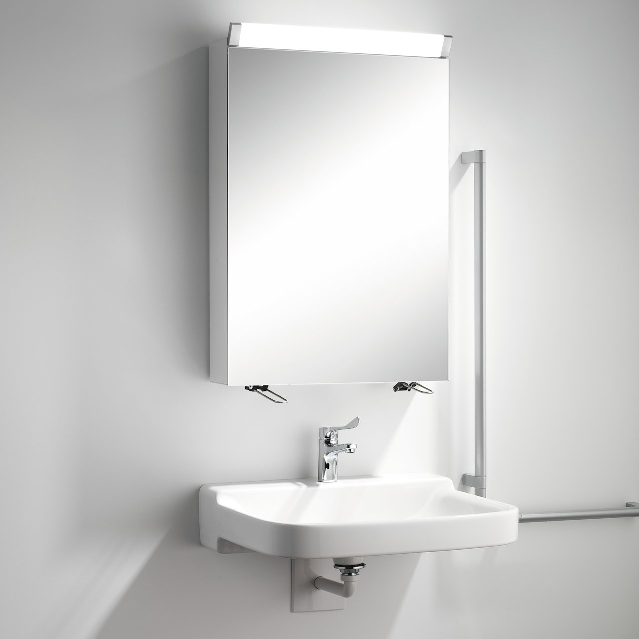 LAUFEN PRO LIBERTY SERVANT 65X55 CM U/ARMATURHULL HVIT