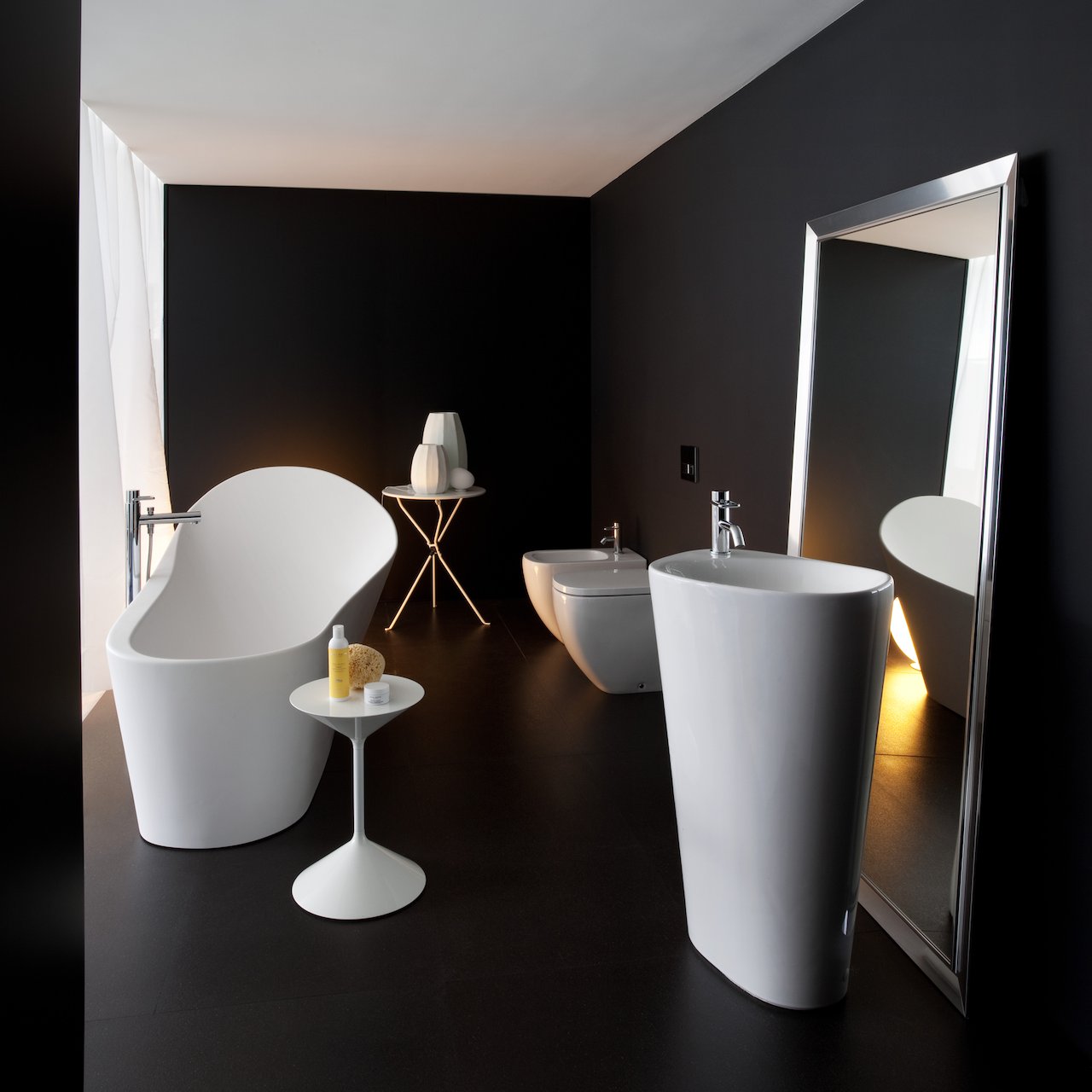 LAUFEN PALOMBA FRITTSTÅENDE SERVANT 52,5X40 CM M/SKJULT AVLØP HVIT LAUFEN PALOMBA FRITTSTÅENDE SERVANT 52,5X40 CM M/SKJULT AVLØP HVIT