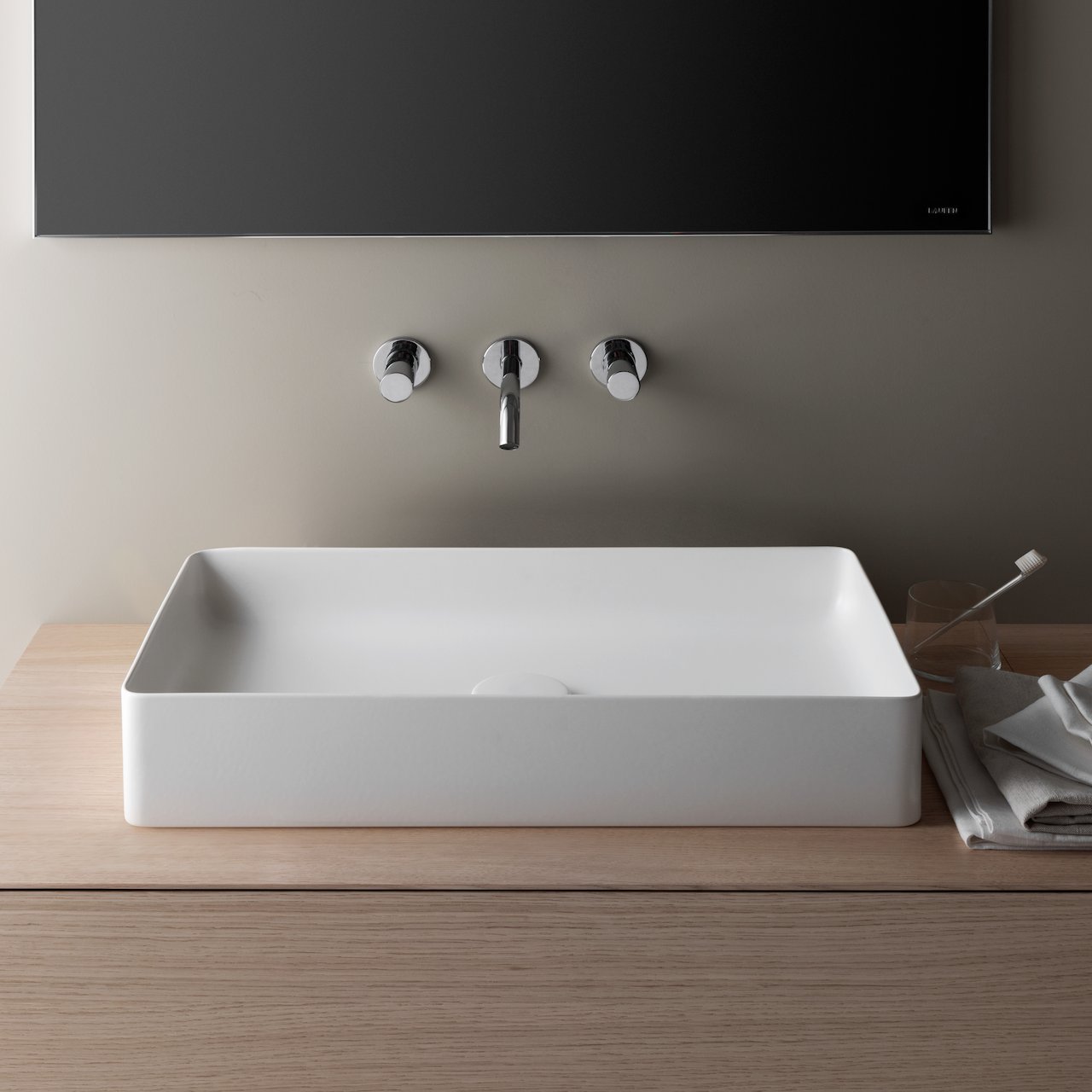 LAUFEN LIVING SQUARE SAPHIRKERAMIK BOLLESERVANT 60X34 CM, HVIT LAUFEN LIVING SQUARE SAPHIRKERAMIK BOLLESERVANT 60X34 CM, HVIT