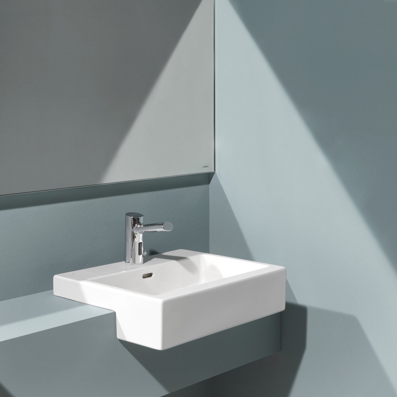 LAUFEN LIVING CITY SERVANT 60X46 CM U/ARMATURHULL HVIT