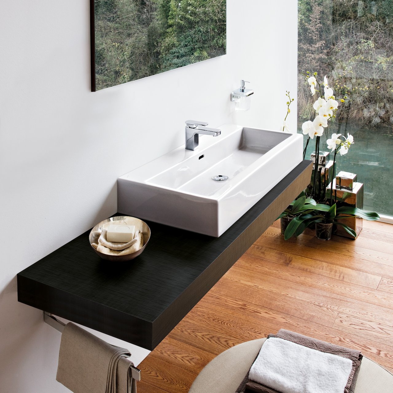 LAUFEN LIVING CITY SERVANT 100X46 CM U/ARMATURHULL GLATT UNDERSIDE HVIT LAUFEN LIVING CITY SERVANT 100X46 CM U/ARMATURHULL GLATT UNDERSIDE HVIT