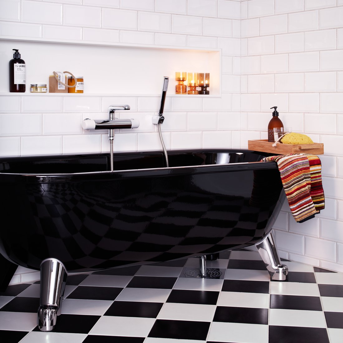 GUSTAVSBERG 6316 FRITTSTÅENDE BADEKAR U/BENSETT SORT