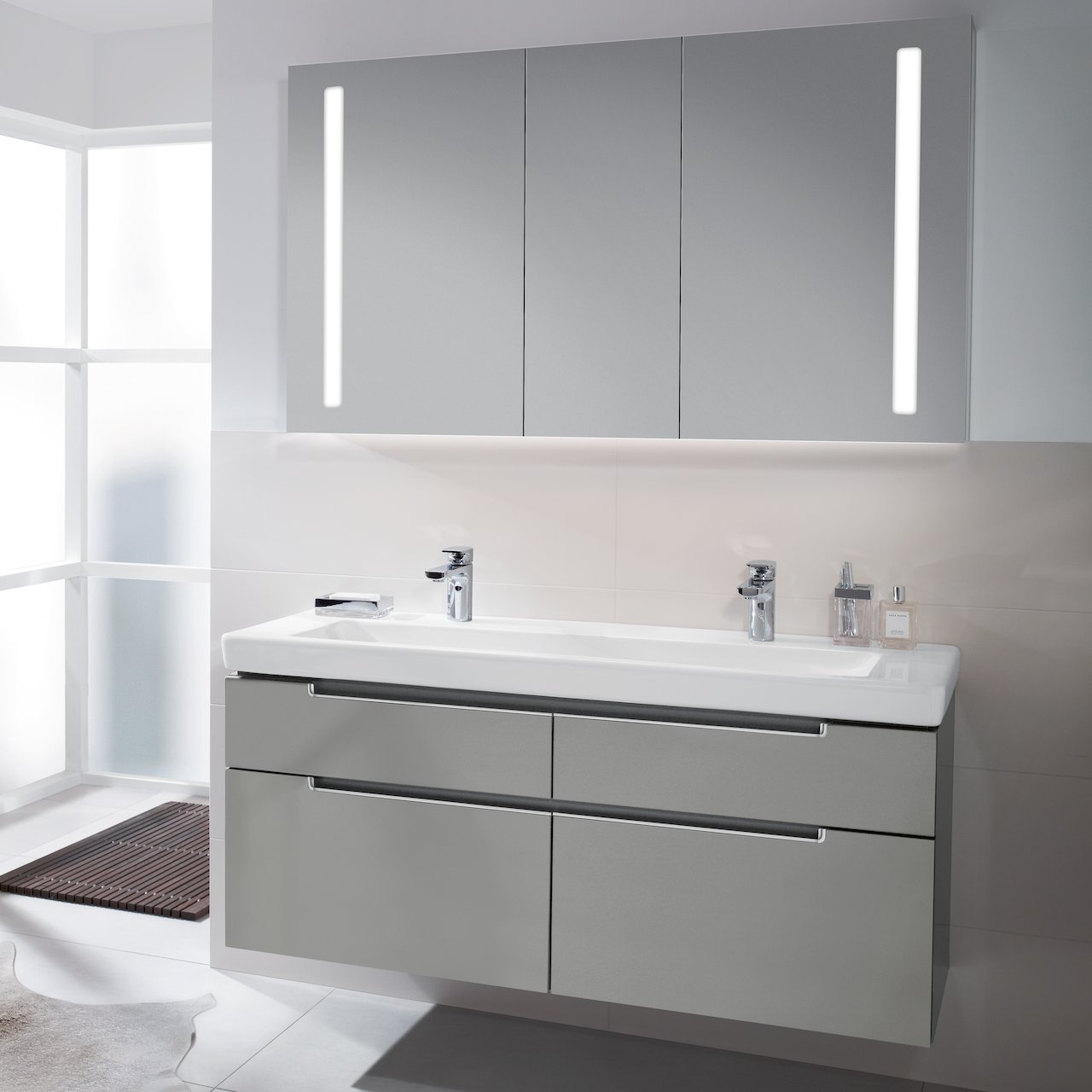 VILLEROY & BOCH MY VIEW 14 SPEILSKAP MED LYS 130 X 75 CM