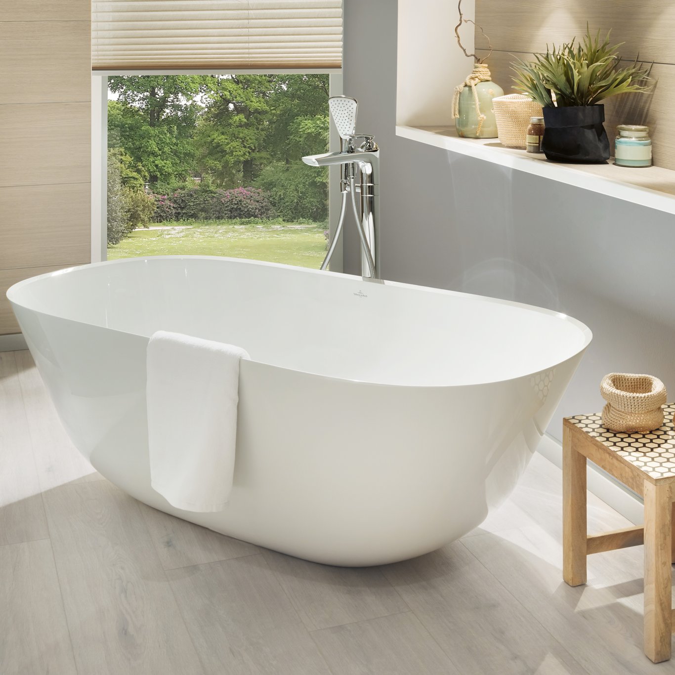 V&B THEANO FRITTSTÅENDE BADEKAR 155X75 HVIT ALPIN V&B THEANO FRITTSTÅENDE BADEKAR 155X75 HVIT ALPIN