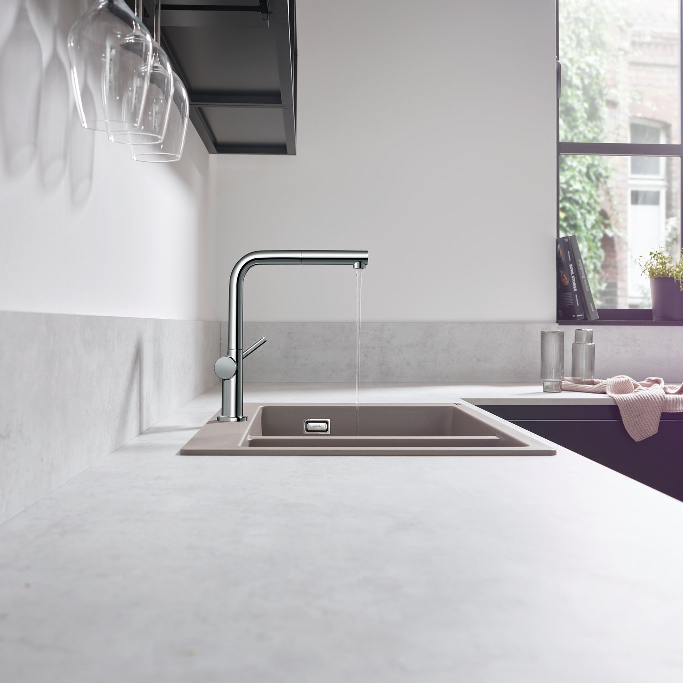 HANSGROHE TALIS M54 KJØKKENARMATUR M/UTTREKK KROM HANSGROHE TALIS M54 KJØKKENARMATUR M/UTTREKK KROM