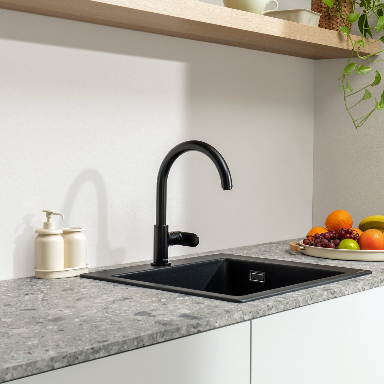 HANSGROHE VERNIS BLEND M35 KJØKKENARMATUR MATT SORT HANSGROHE VERNIS BLEND M35 KJØKKENARMATUR MATT SORT