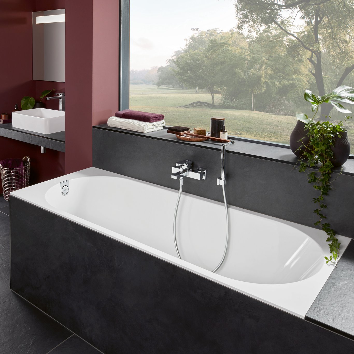 V&B OBERON 2.0 SOLO BADEKAR 180X80 FOR INNBYGGING HVIT ALPIN M/AVLØPSSETT I SORT/STONE WHITE