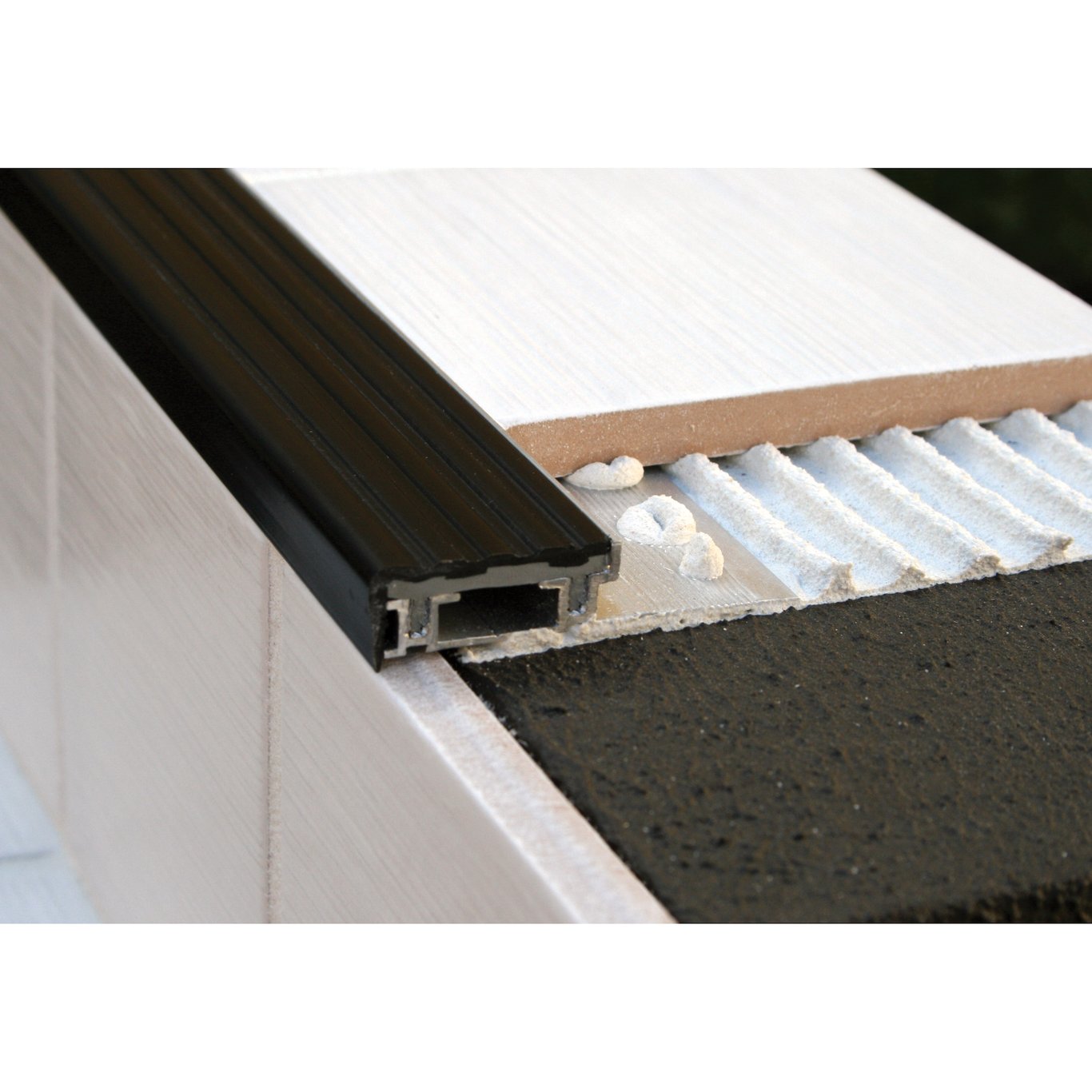 GENESIS TRAPPENESE 2-DELT 30X12MM ALU/PVC GRÅ NIB 126.35 GENESIS TRAPPENESE 2-DELT 30X12MM ALU/PVC GRÅ NIB 126.35