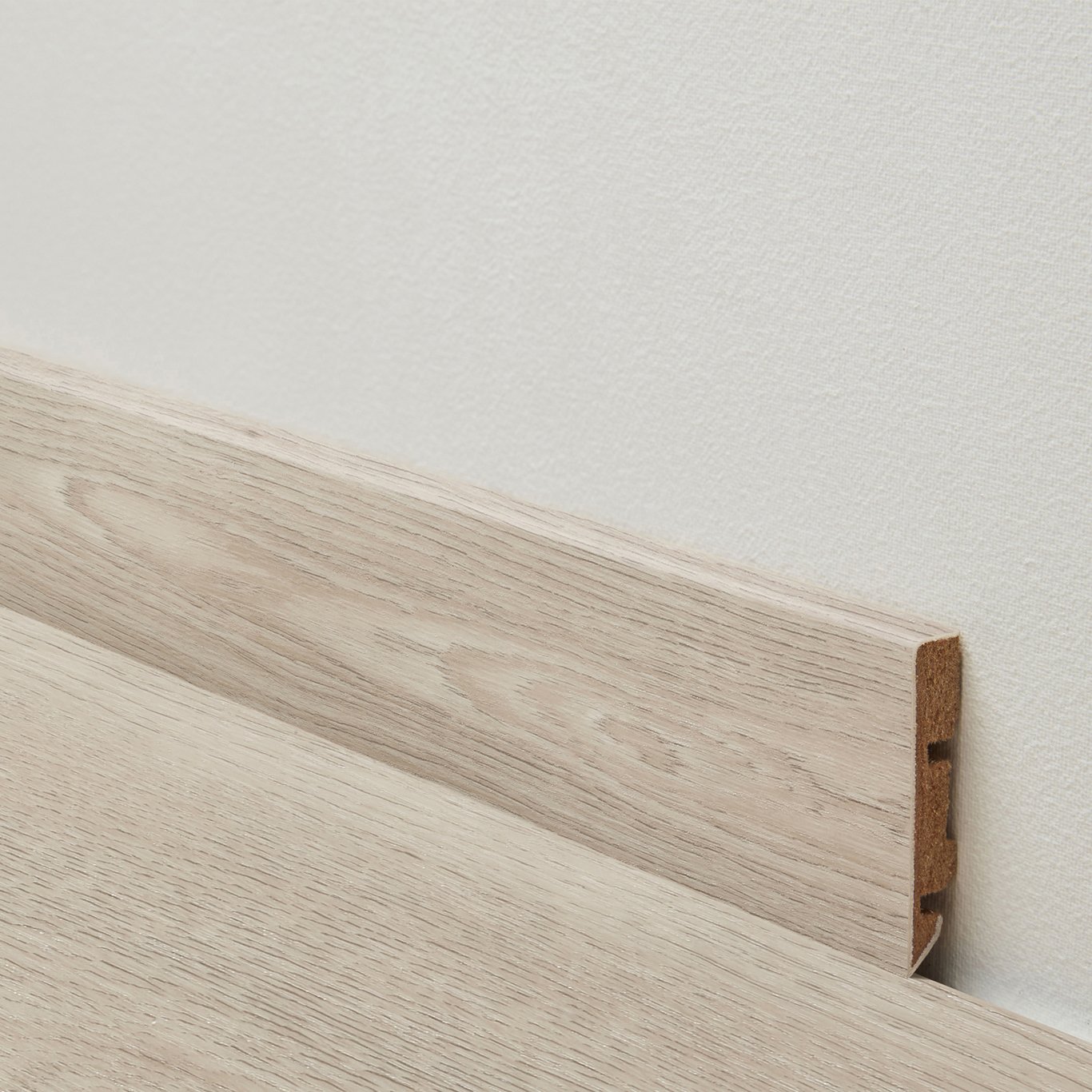 BERRYALLOC COLUMBIAN OAK 261L SOKKELLIST 2,4M BERRYALLOC COLUMBIAN OAK 261L SOKKELLIST 2,4M