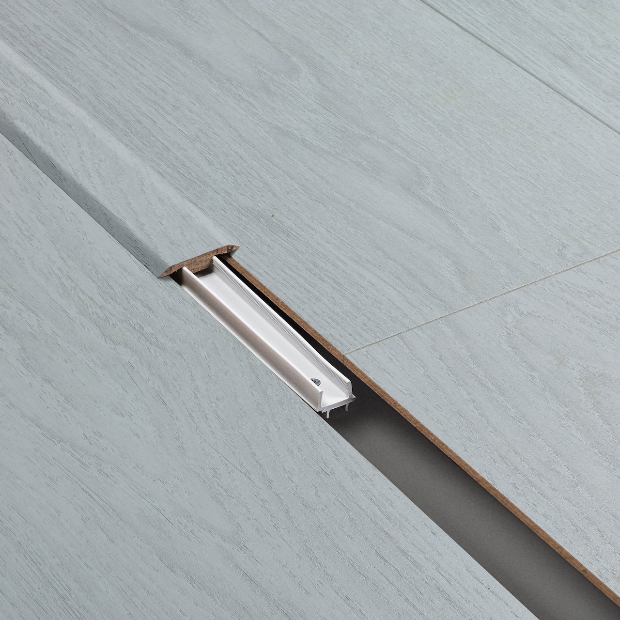 BERRYALLOC T-LIST CHARME WHITE 2,4M BERRYALLOC T-LIST CHARME WHITE 2,4M