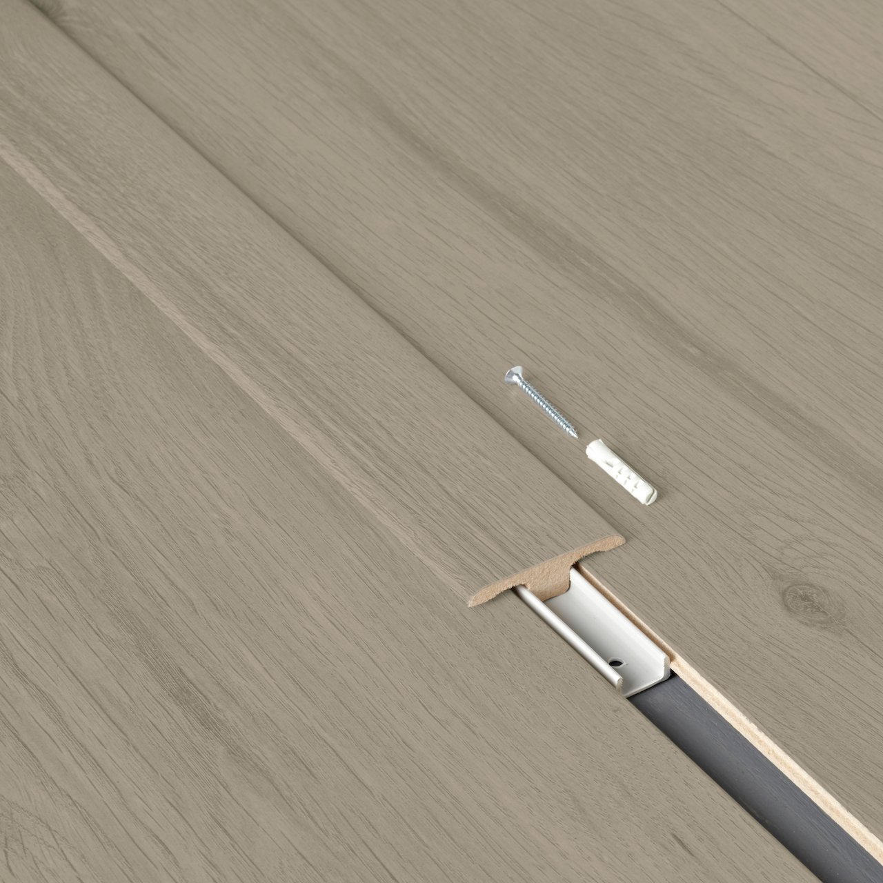 BERRYALLOC JAVA LYS GRÅ T-LIST 2,4M BERRYALLOC JAVA LYS GRÅ T-LIST 2,4M