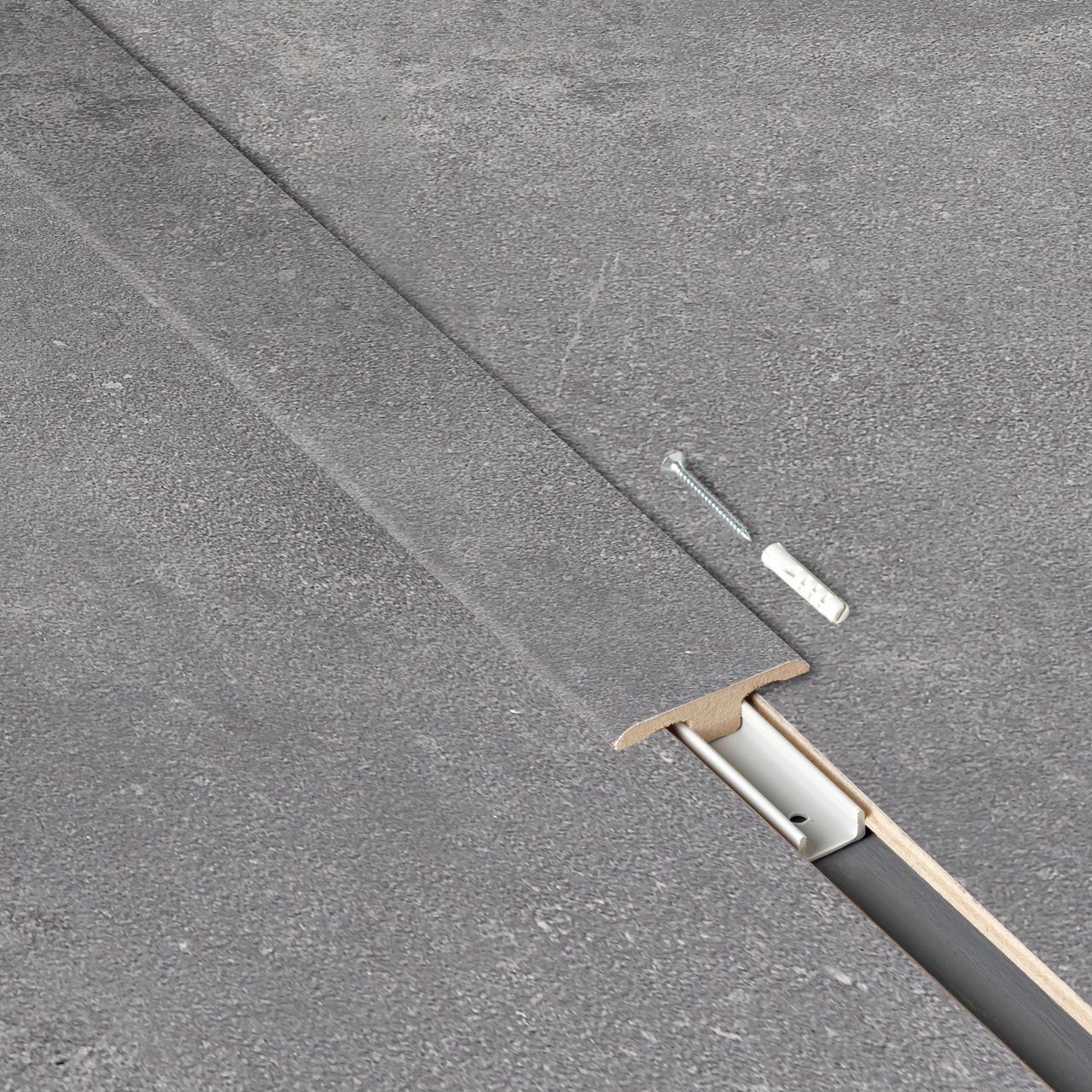 BERRYALLOC T-LIST 0,9 M VULCANO DARK GREY BERRYALLOC T-LIST 0,9 M VULCANO DARK GREY