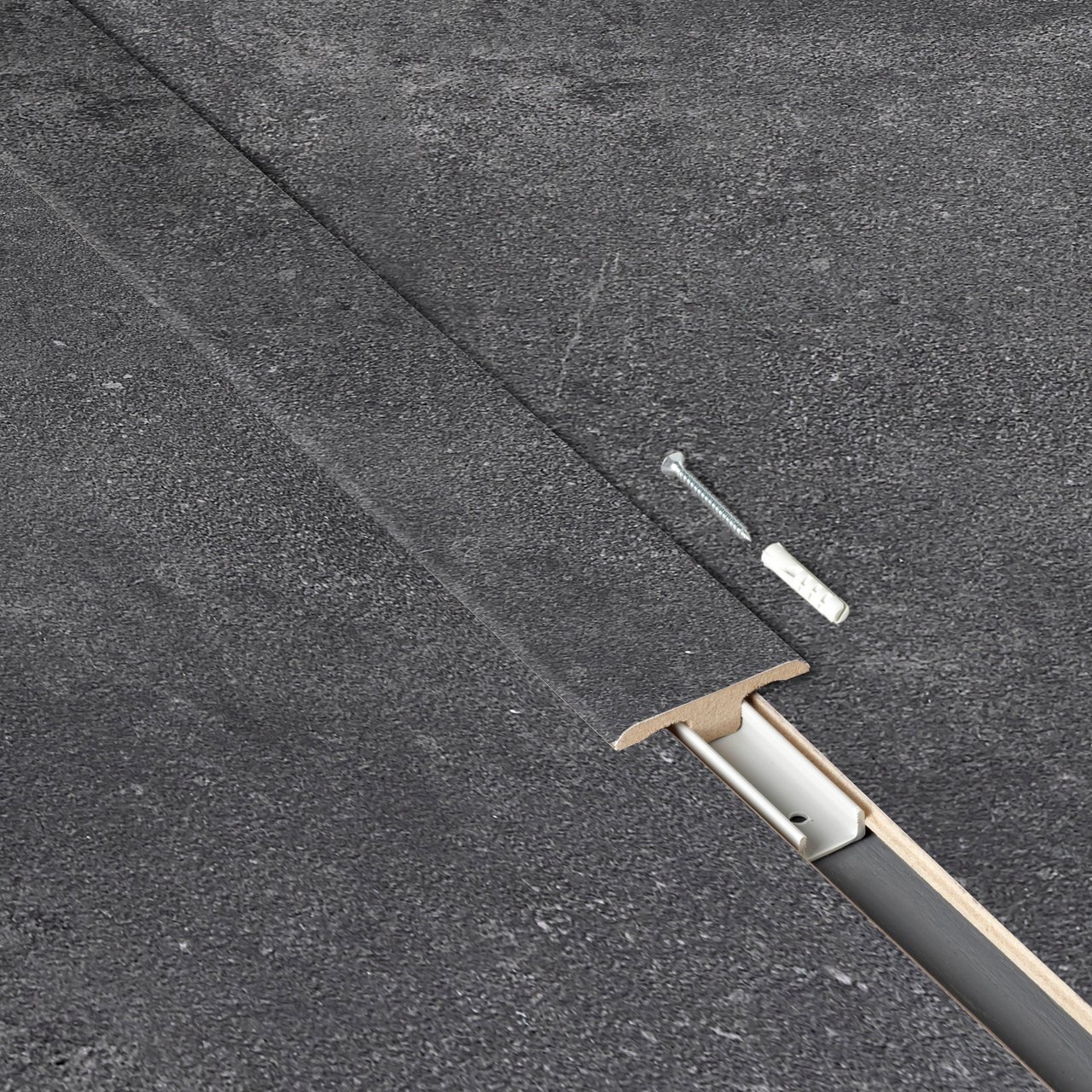 BERRYALLOC T-LIST 0,9 M VULCANO BLACK