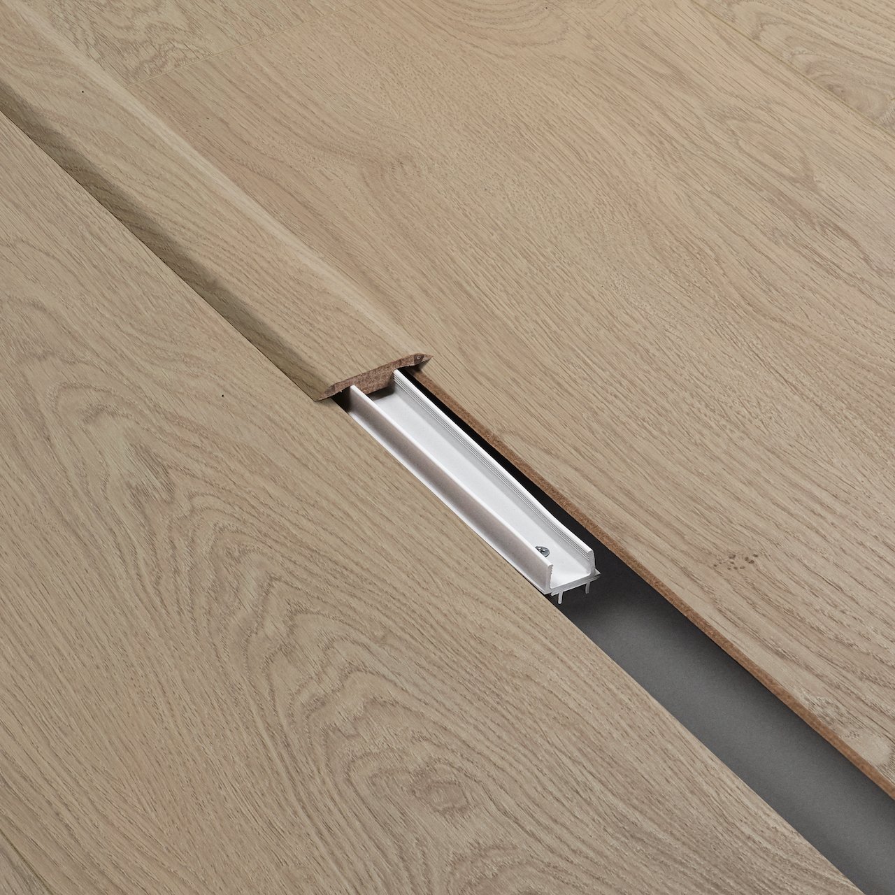 BERRYALLOC T-LIST TRENDLINE 8 XL LILY OAK BERRYALLOC T-LIST TRENDLINE 8 XL LILY OAK