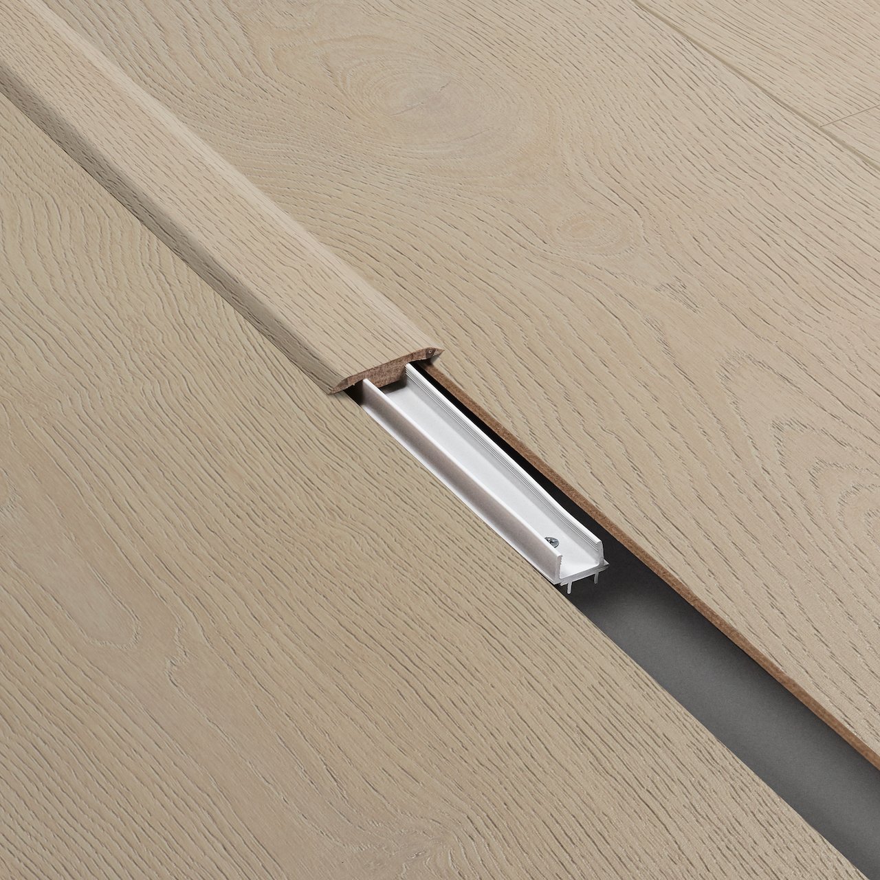 BERRYALLOC T-LIST SELECT LIGHT SAND B8323 BERRYALLOC T-LIST SELECT LIGHT SAND B8323