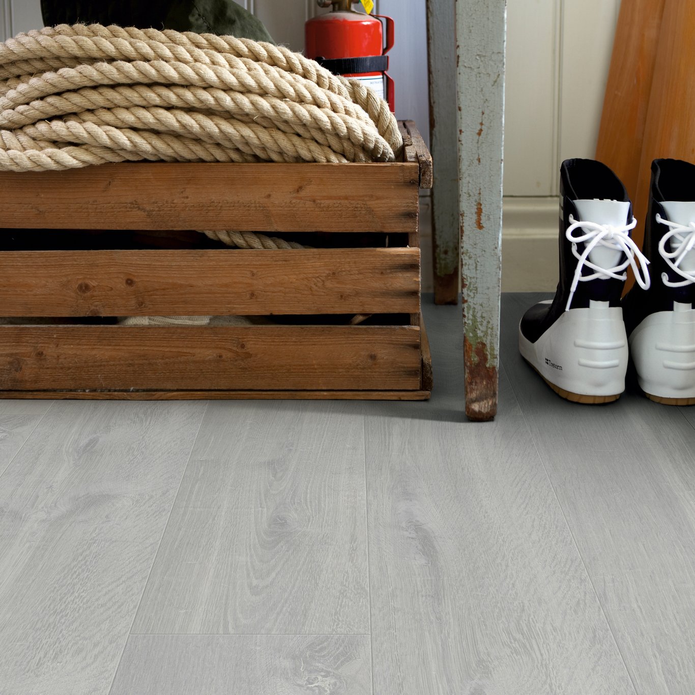 PERGO LAMINATGULV VISBY LIMED GREY OAK PERGO LAMINATGULV VISBY LIMED GREY OAK