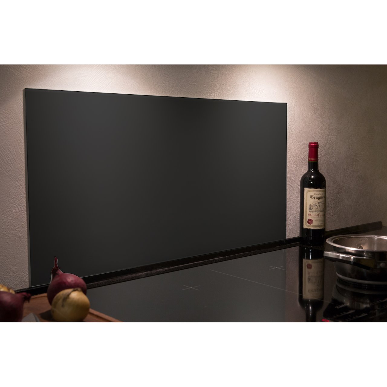 MILLEX BESKYTTELSESPLATE 40X90 CM SORT GLASS MILLEX BESKYTTELSESPLATE 40X90 CM SORT GLASS