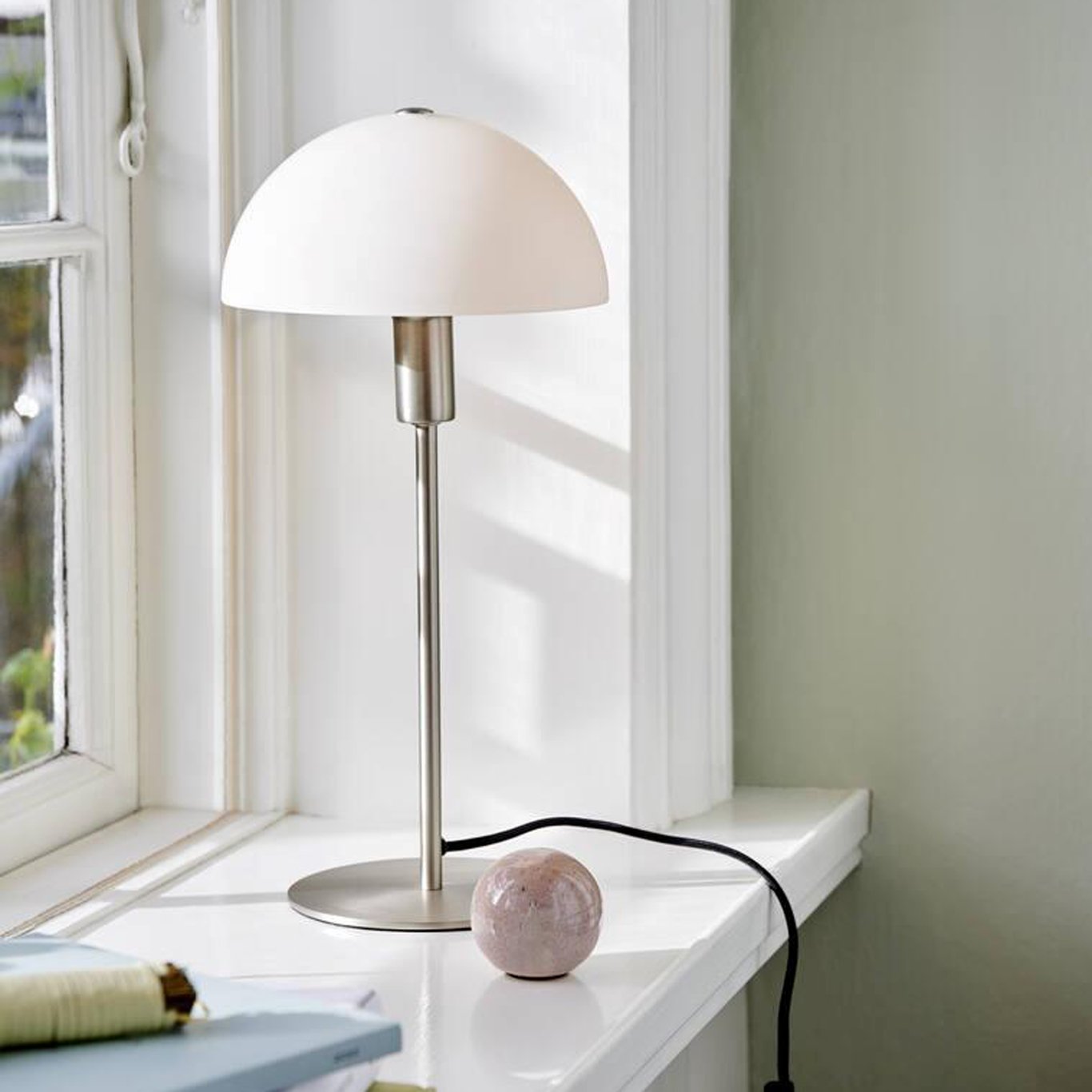 NORDLUX ELLEN BORDLAMPE E14 OPAL/BØRSTET STÅL NORDLUX ELLEN BORDLAMPE E14 OPAL/BØRSTET STÅL