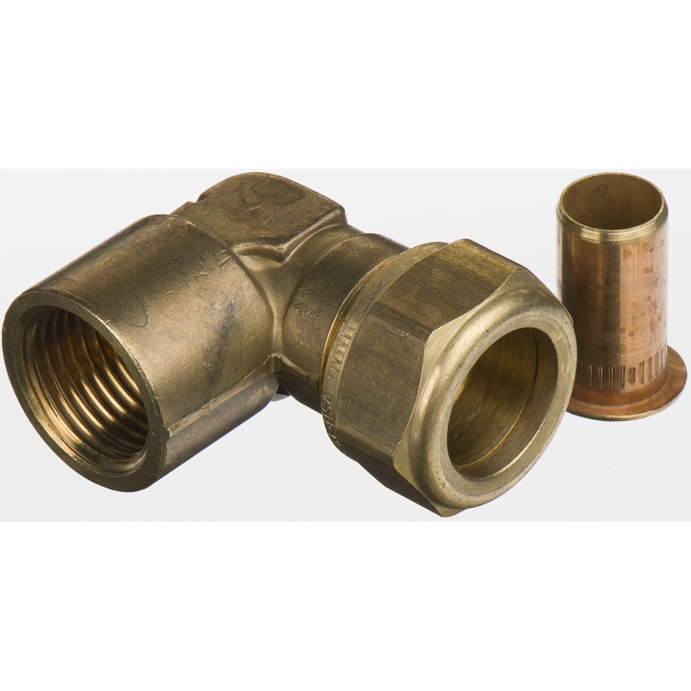 FIX-PRO VINKEL M/MUFFE 18MM X 1/2" TIL PEX-RØR FIX-PRO VINKEL M/MUFFE 18MM X 1/2" TIL PEX-RØR