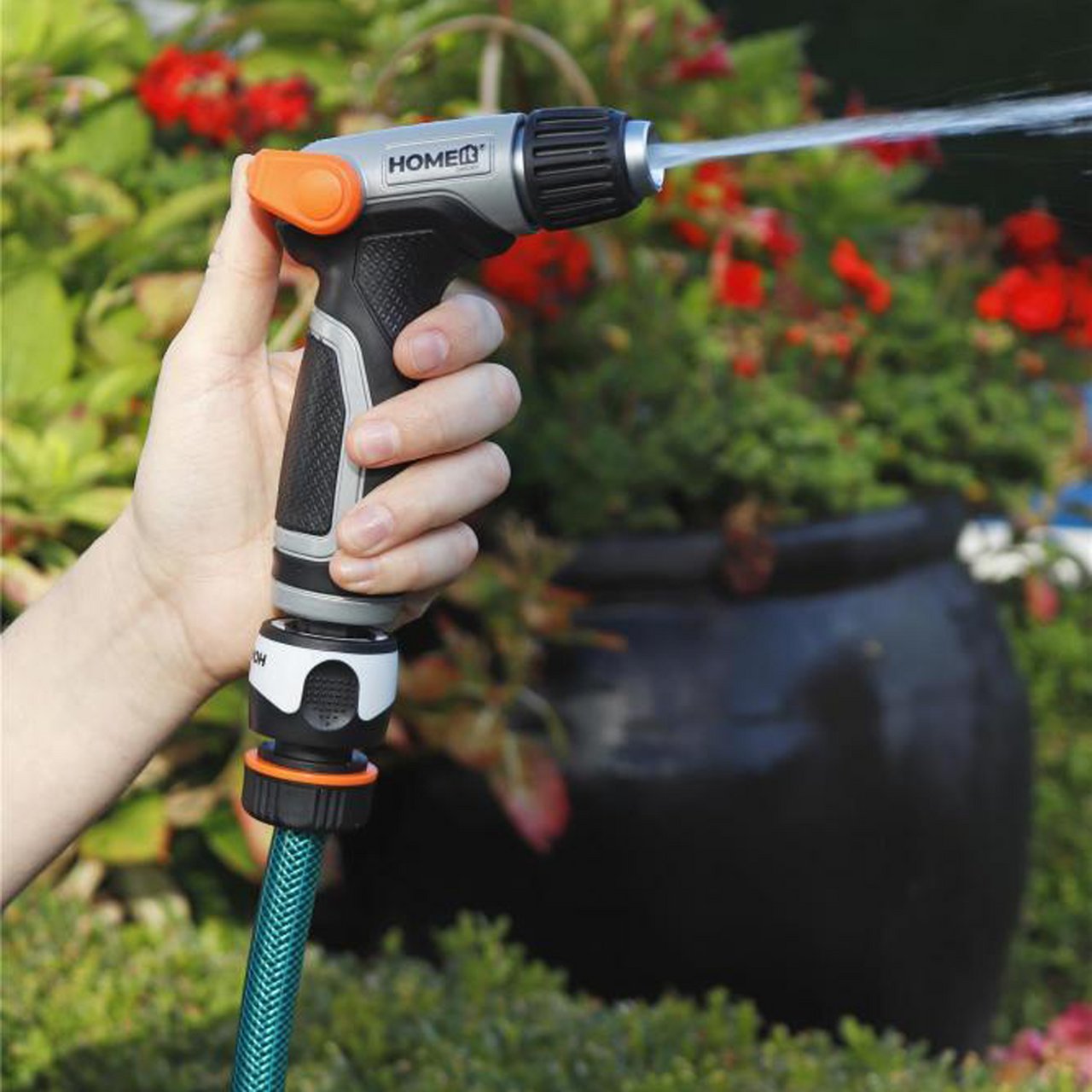 HOME IT STRÅLEPISTOL MED 3 SPRAYFUNKSJONER OG FINGERBETJENING HOME IT STRÅLEPISTOL MED 3 SPRAYFUNKSJONER OG FINGERBETJENING