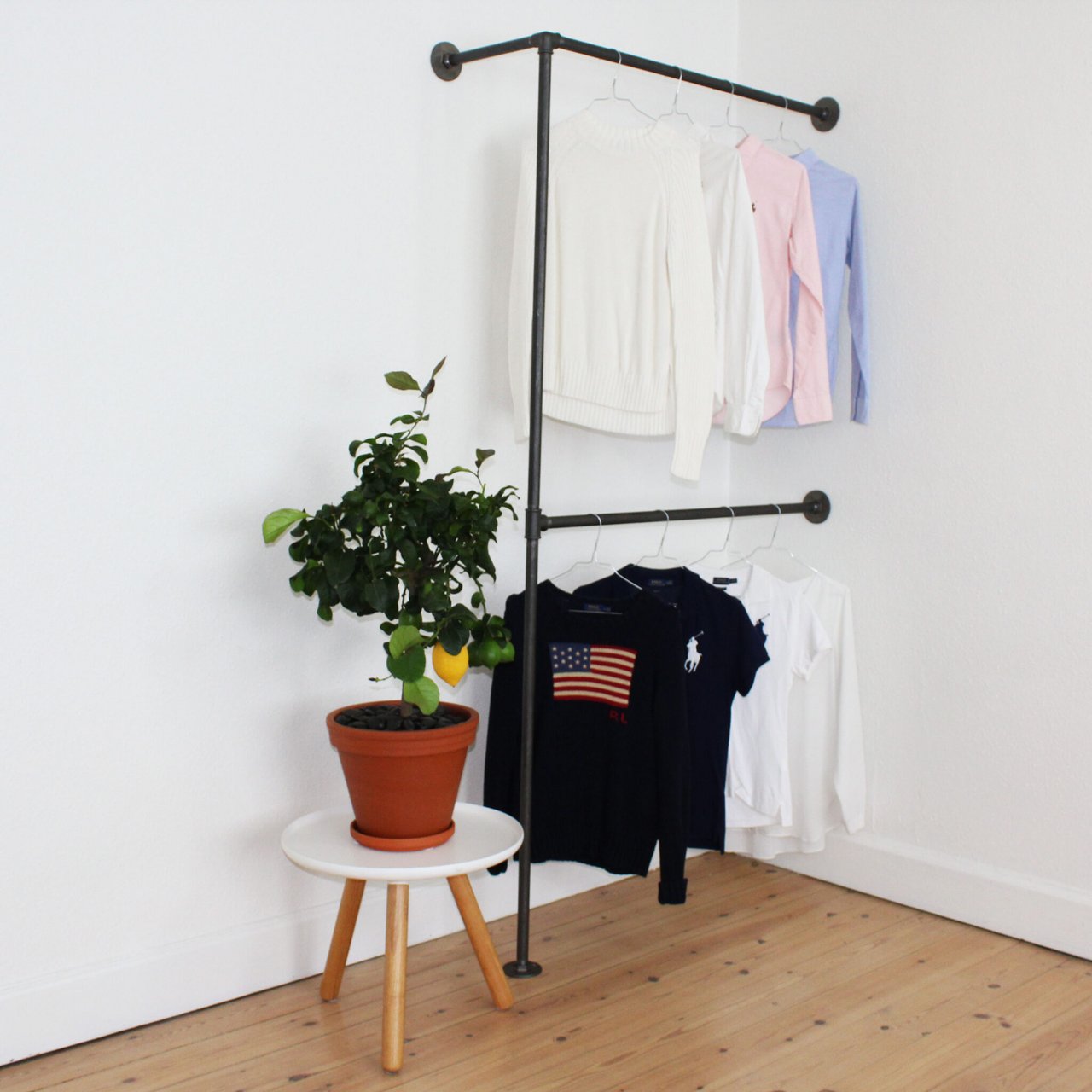SOHO VEGGHENGT KLESSTATIV HJØRNE 210X58 SORT SOHO VEGGHENGT KLESSTATIV HJØRNE 210X58 SORT