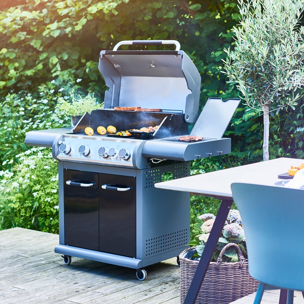 DANGRILL GASSGRILL VALHAL 420CS 4 BRENNERE DANGRILL GASSGRILL VALHAL 420CS 4 BRENNERE