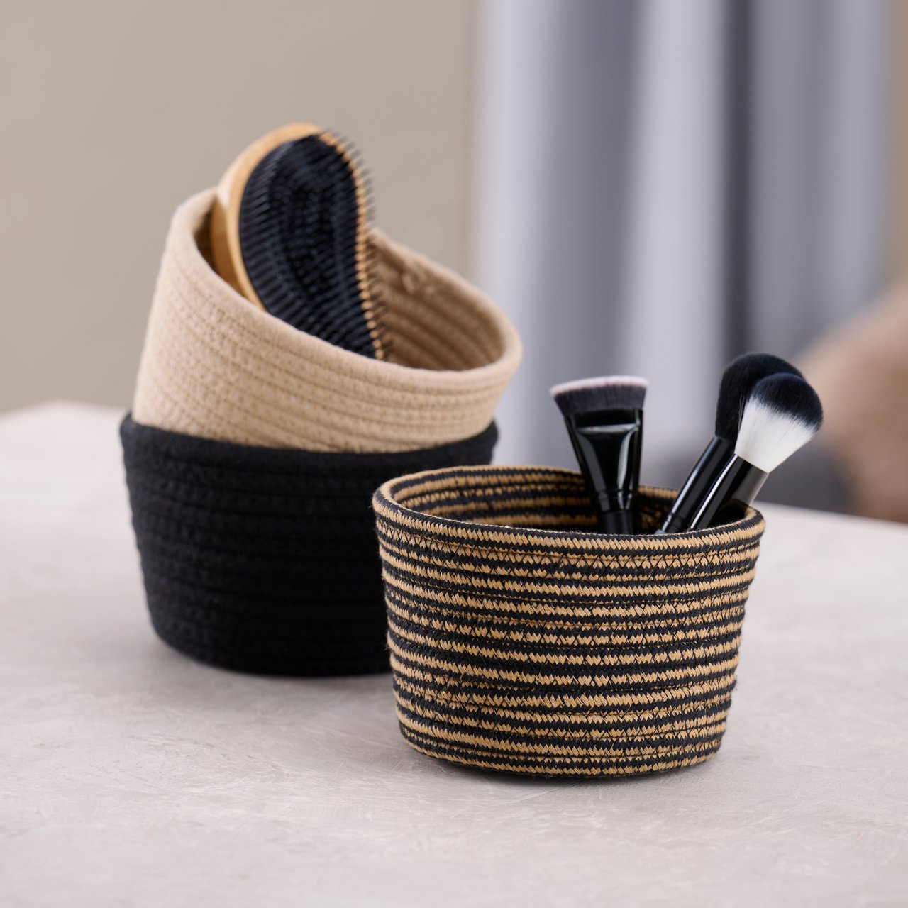 DAY KURV RUND Ø16CM H10CM ASSORTERT DAY KURV RUND Ø16CM H10CM ASSORTERT