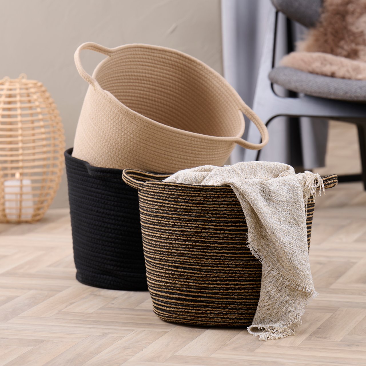 DAY KURV RUND Ø35H29CM M/HÅNDTAK ASSORTERT