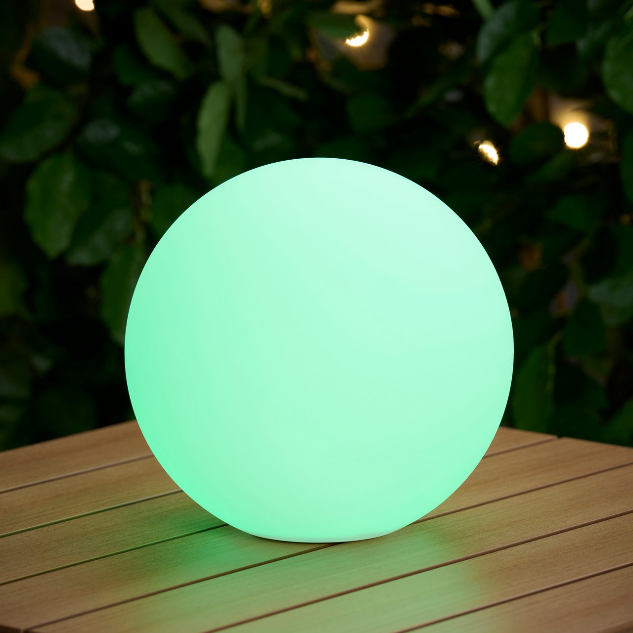 OUTFIT LAMPE SOLCELLE RUND Ø38 CM OUTFIT LAMPE SOLCELLE RUND Ø38 CM