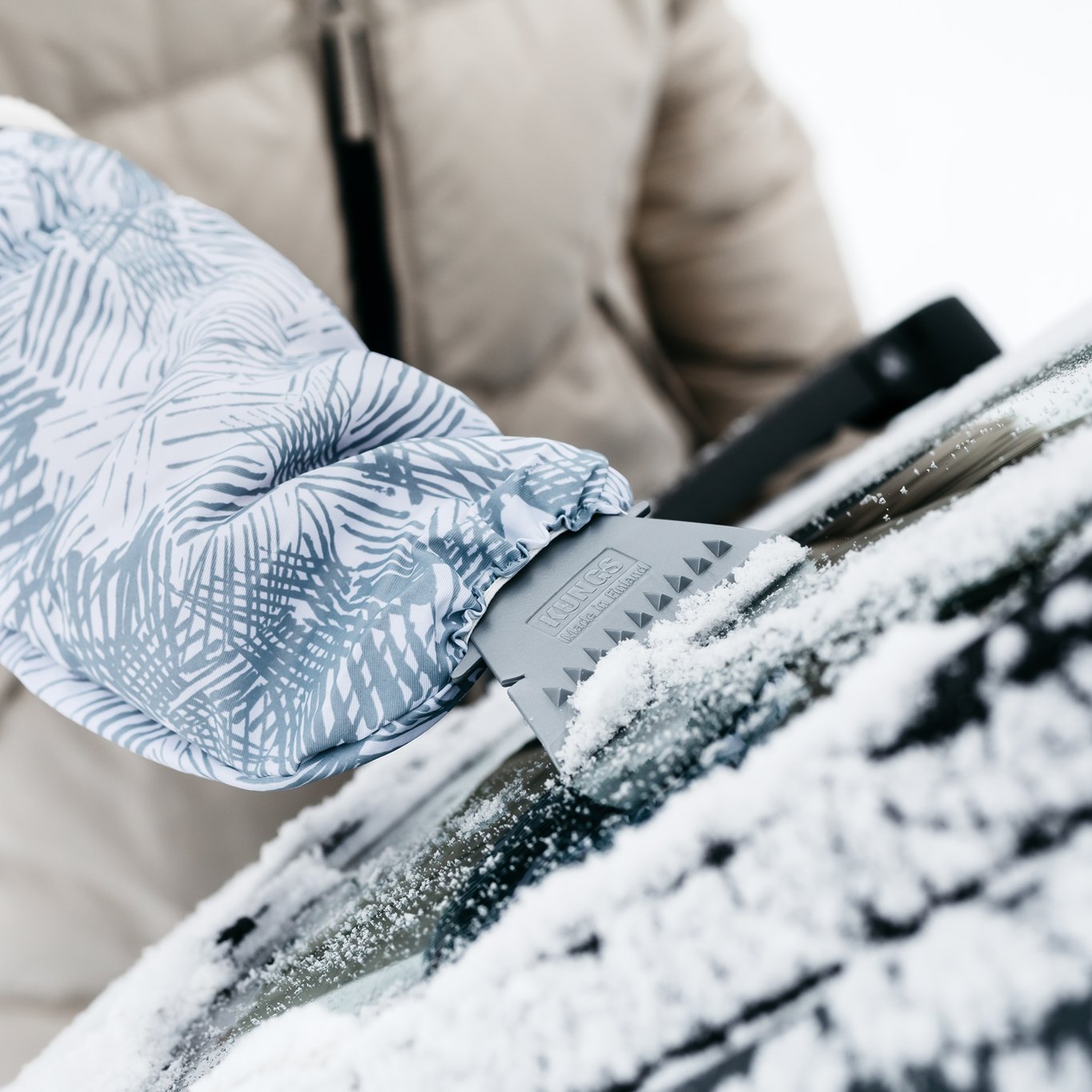 KUNGS ARCTIC ISSKRAPE M/HANSKE KUNGS ARCTIC ISSKRAPE M/HANSKE