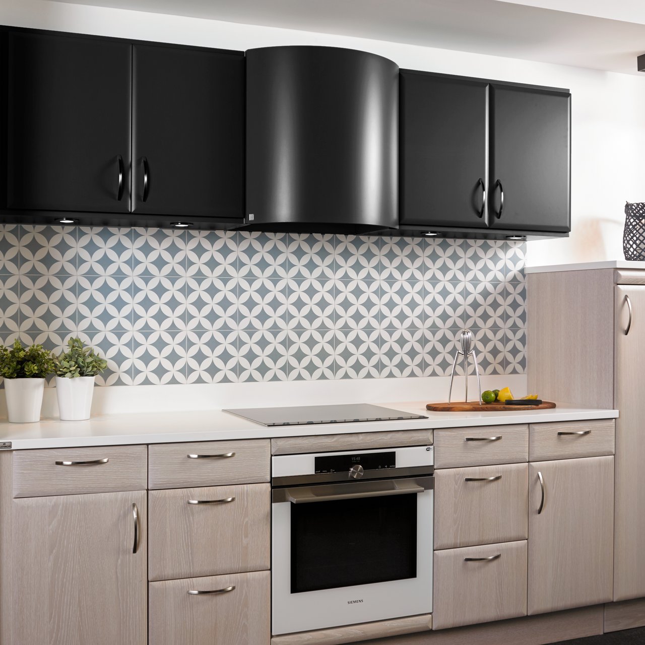 RØROSHETTA CURVE KJØKKENHETTE 60CM NR SORT