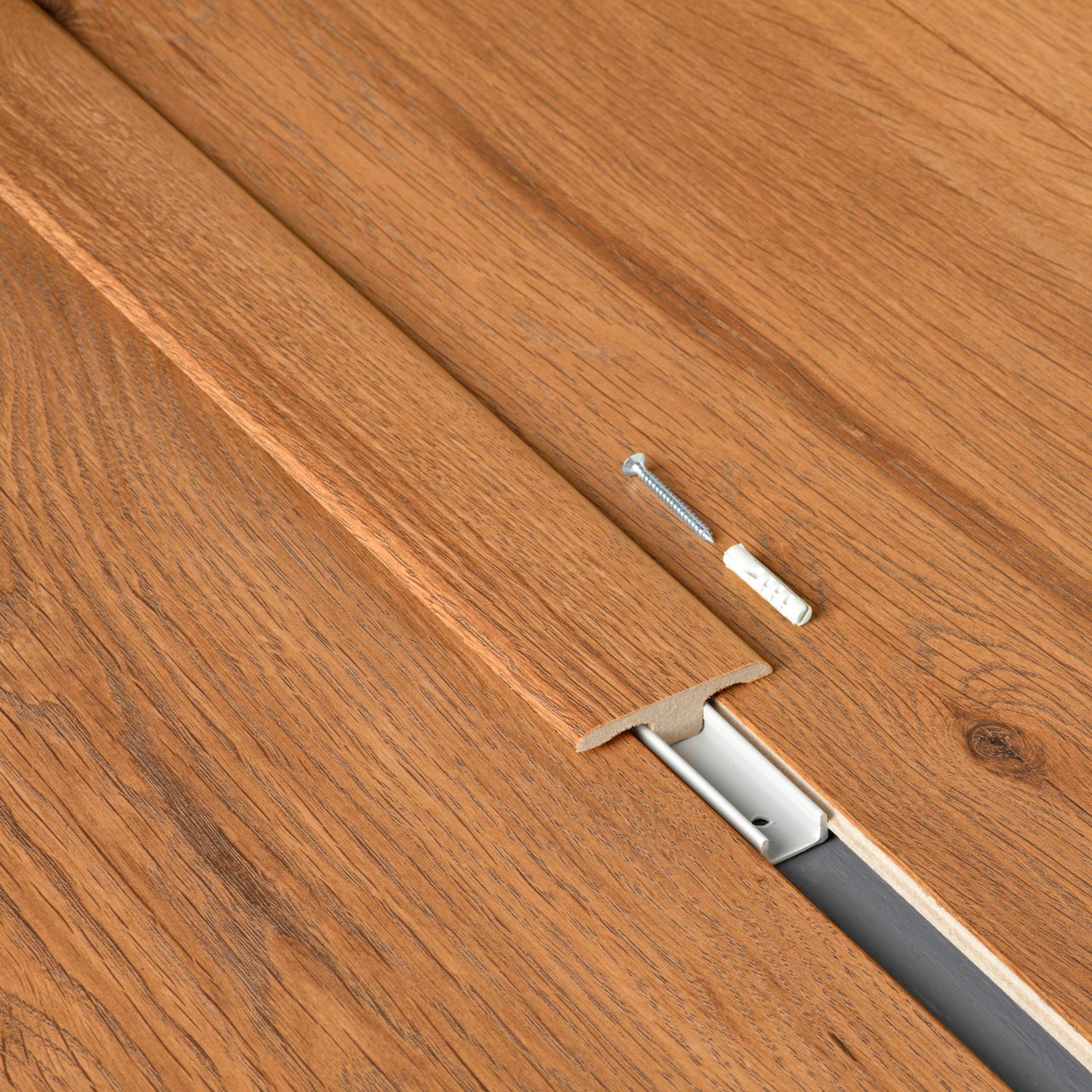 BERRYALLOC DOUSSIE OLJET T-LIST 2,4M BERRYALLOC DOUSSIE OLJET T-LIST 2,4M