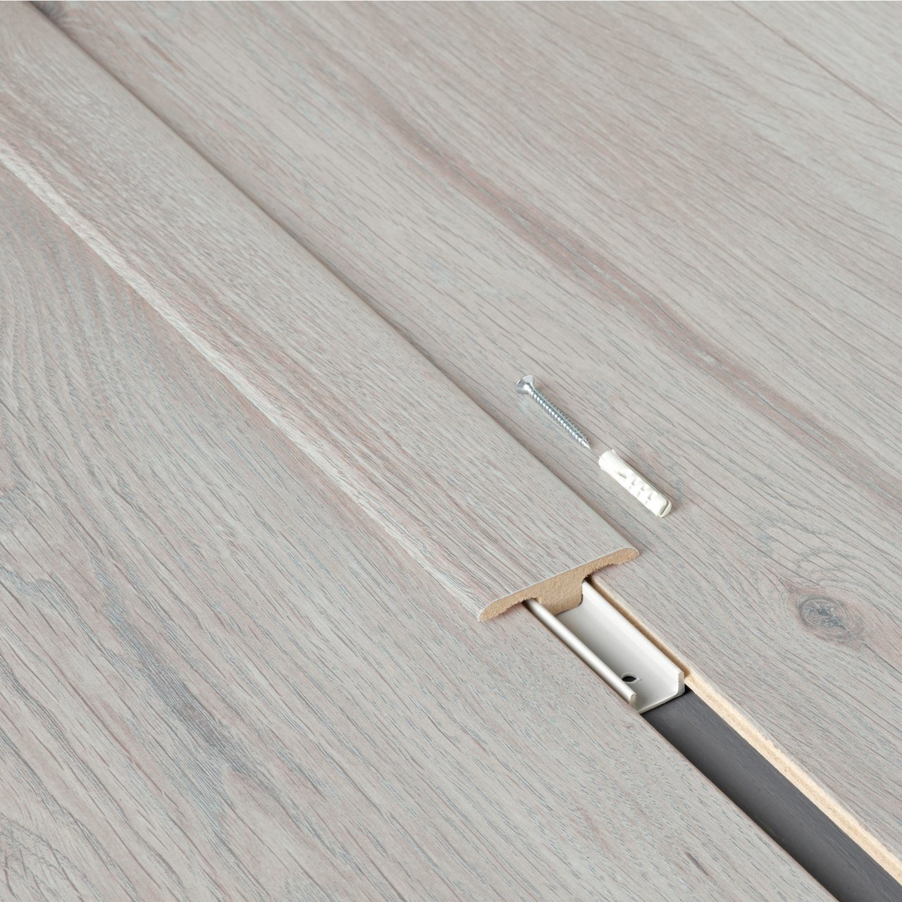 BERRYALLOC KØBENHAVN EIK T-LIST 2,4 M BERRYALLOC KØBENHAVN EIK T-LIST 2,4 M