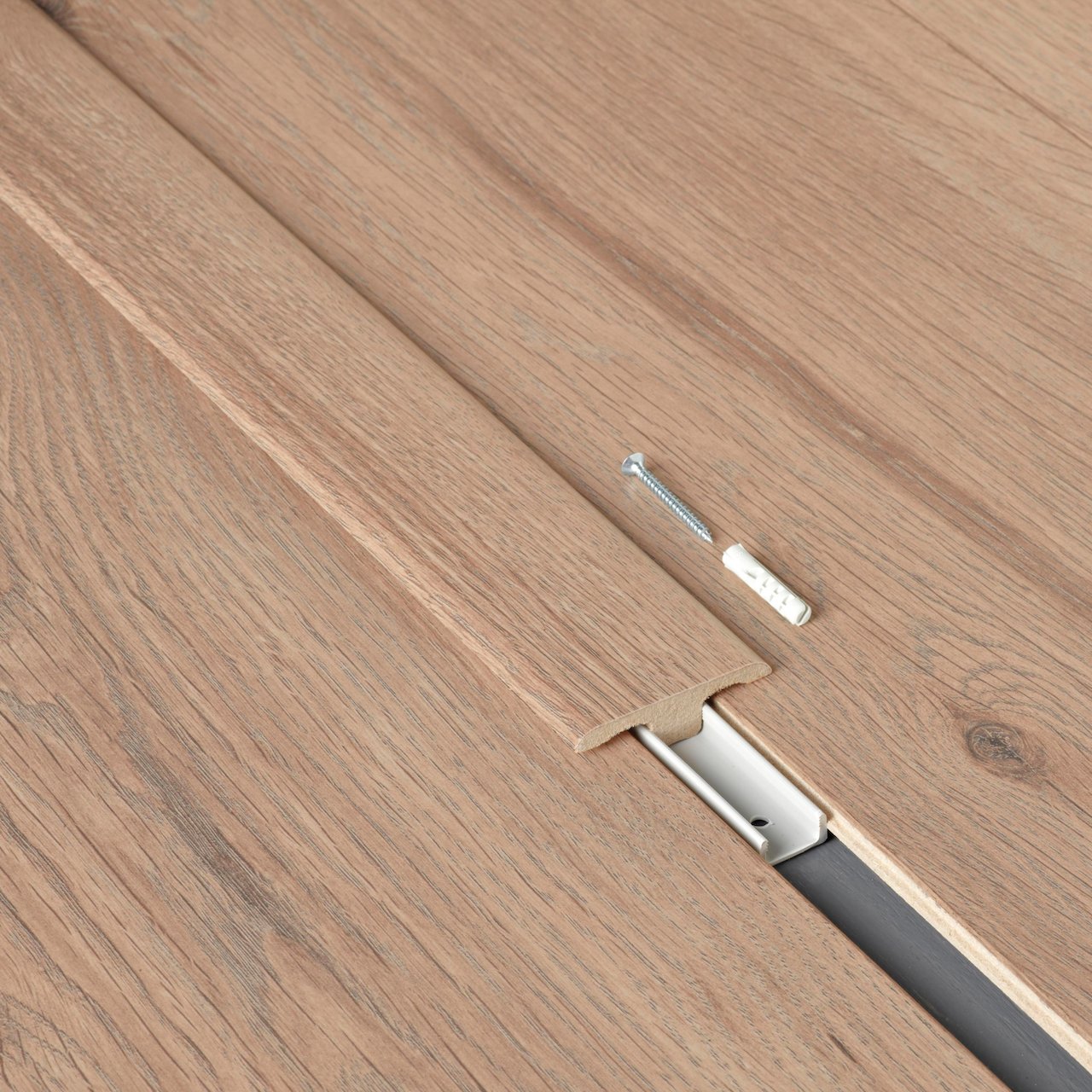 BERRYALLOC OSLO EIK T-LIST 2,4 M BERRYALLOC OSLO EIK T-LIST 2,4 M