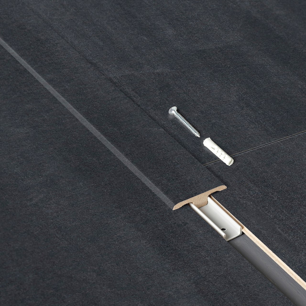 BERRYALLOC T-LIST 2,4M LIMESTONE GREY BERRYALLOC T-LIST 2,4M LIMESTONE GREY