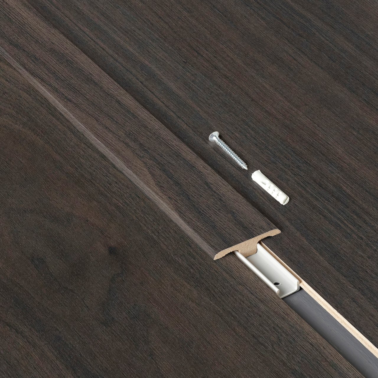 BERRYALLOC T-LIST 2,4M WALNUT/GINZA BERRYALLOC T-LIST 2,4M WALNUT/GINZA